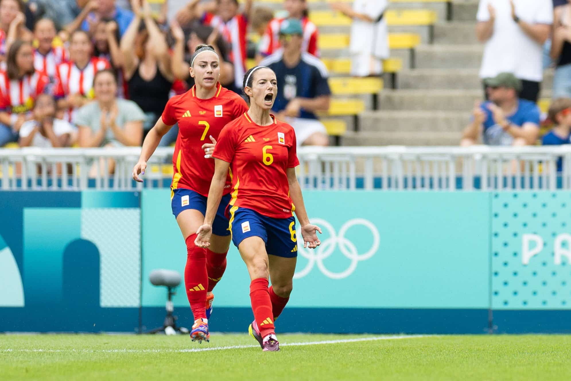 Aitana Bonmat&iacute; comemora o gol de empate da Espanha. Foto: Imago