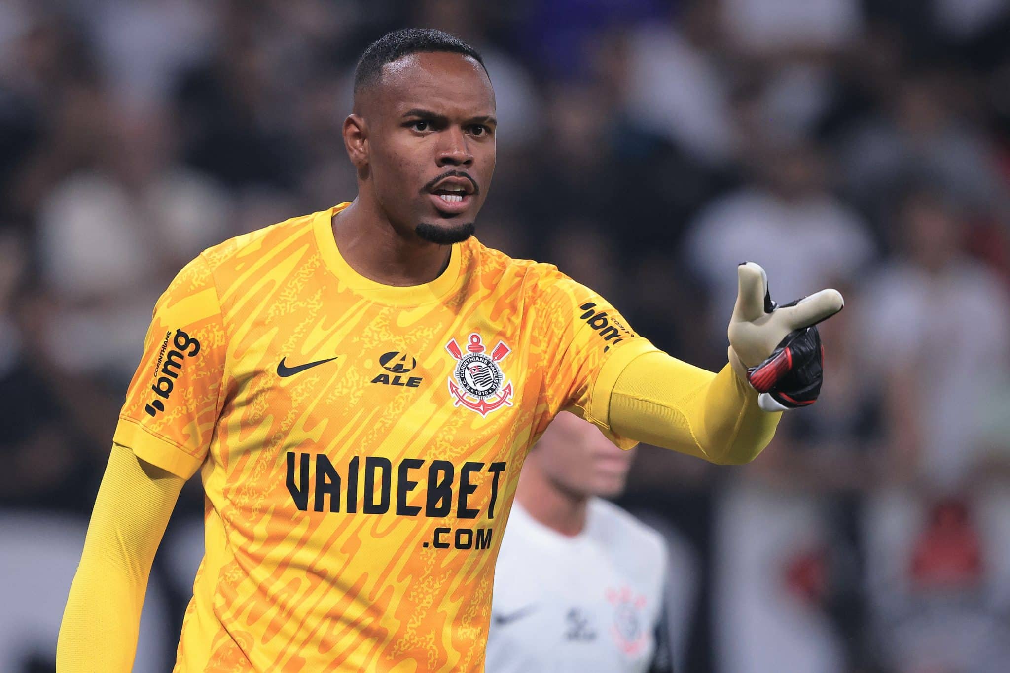 Carlos Miguel &eacute; anunciado pelo Nottingham Forest; veja quanto o Corinthians ir&aacute; receber