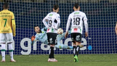 Lance bizarro marca empate do Cuiab&aacute; na Sul-Americana; veja o que diz a regra