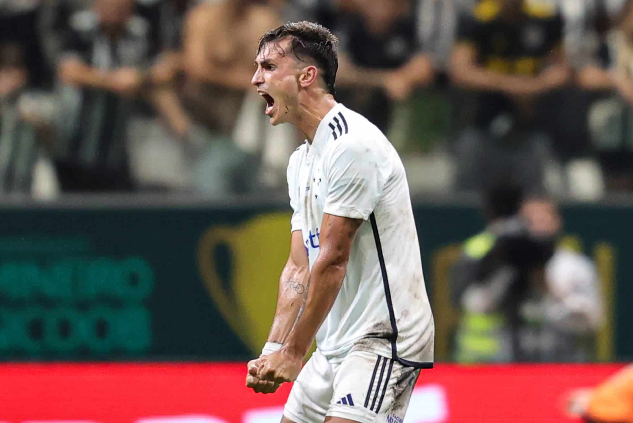 Juan Dinenno comemora gol marcado em cl&aacute;ssico Atl&eacute;tico x Cruzeiro, na Arena MRV