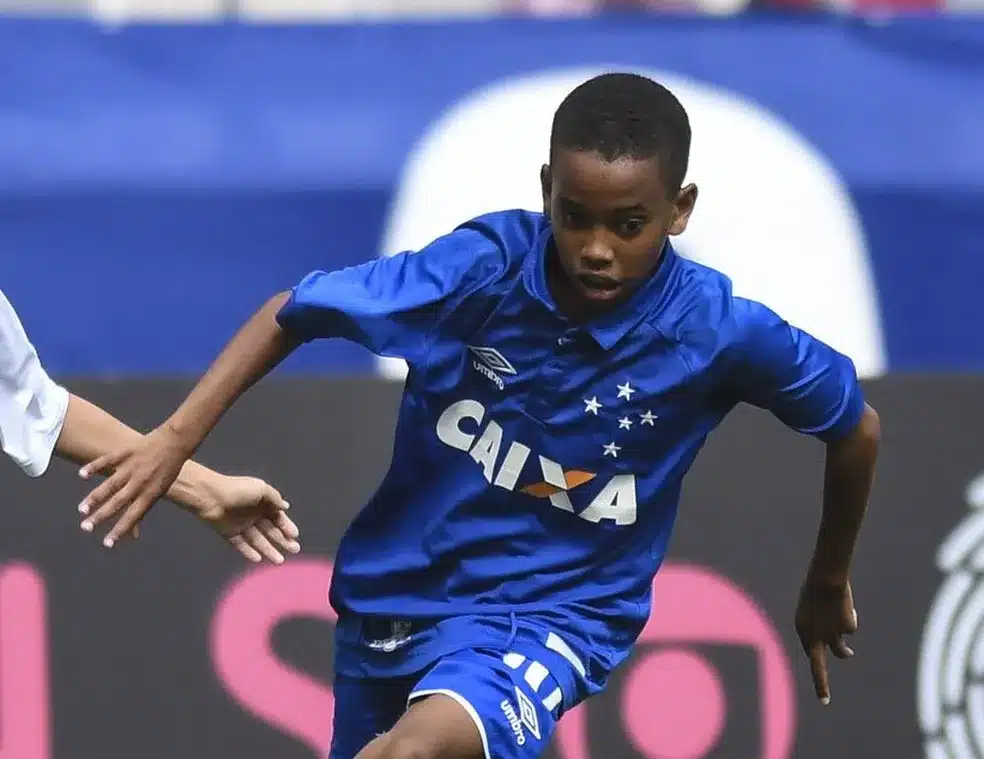 Craque do Palmeiras, Est&ecirc;v&atilde;o come&ccedil;ou na base do Cruzeiro