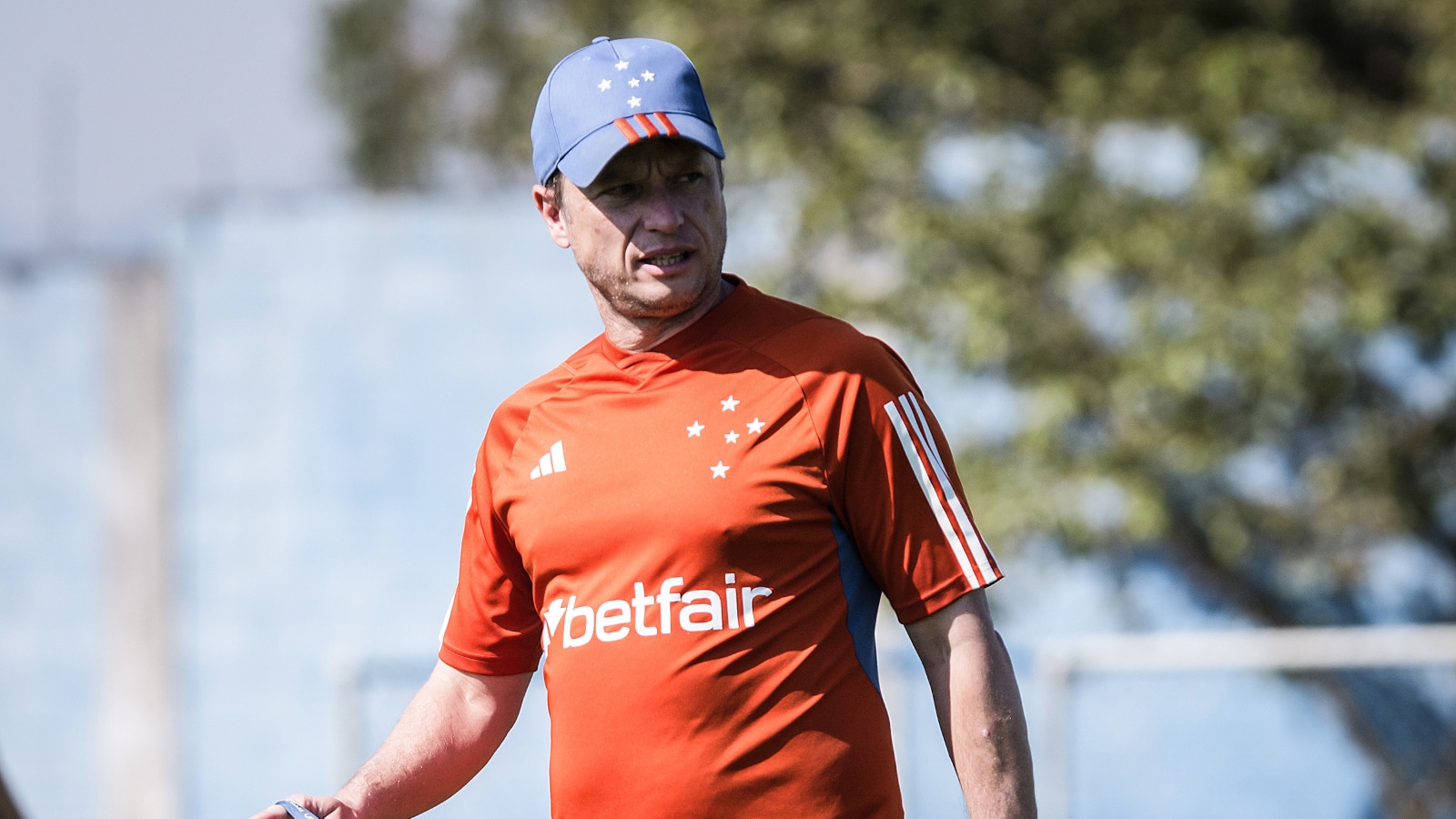 Cruzeiro perde pilar da defesa e substitutos preocupam; veja op&ccedil;&otilde;es