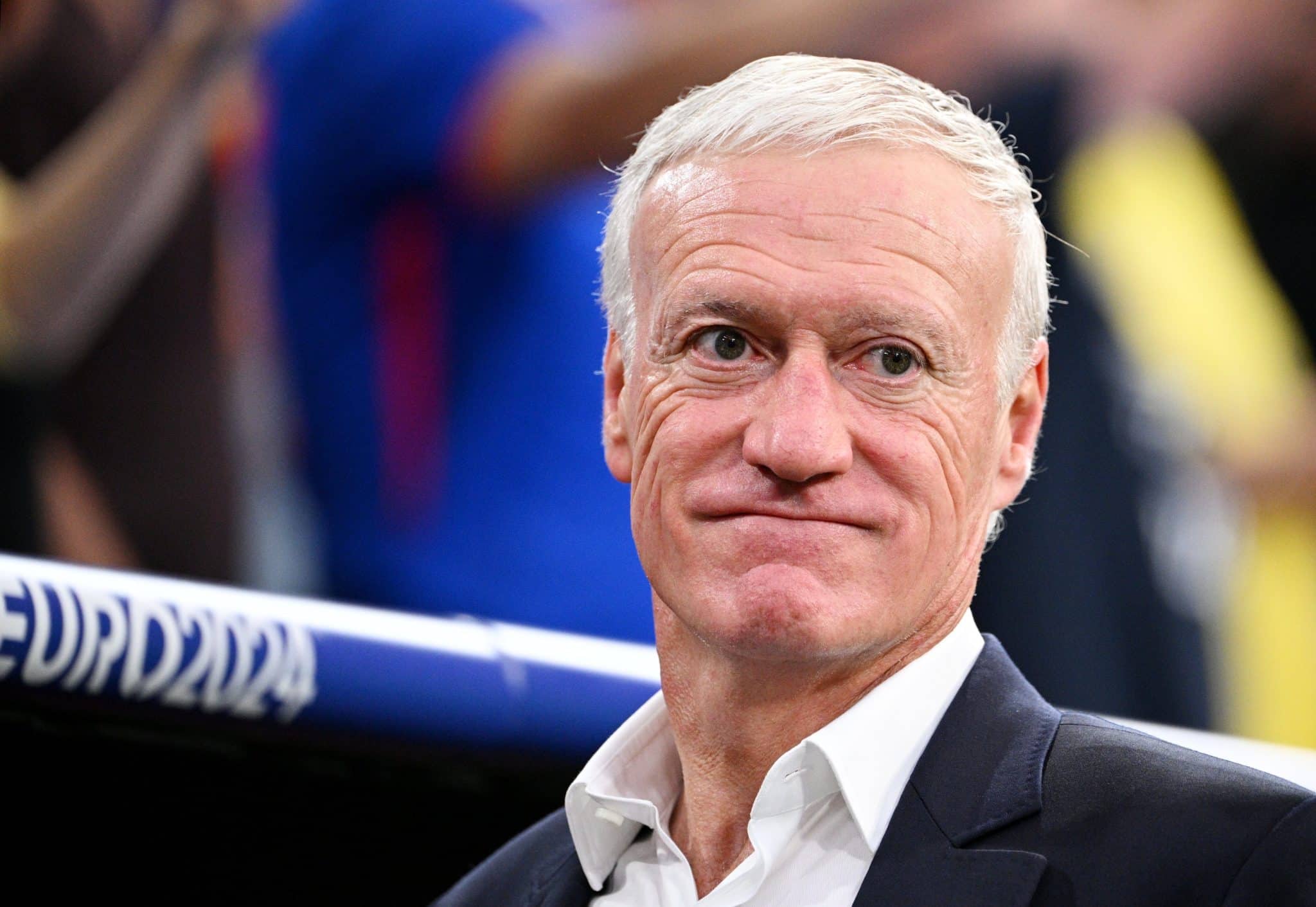 Craque da Fran&ccedil;a abandona coletiva de imprensa e faz cr&iacute;tica sutil &agrave; Deschamps