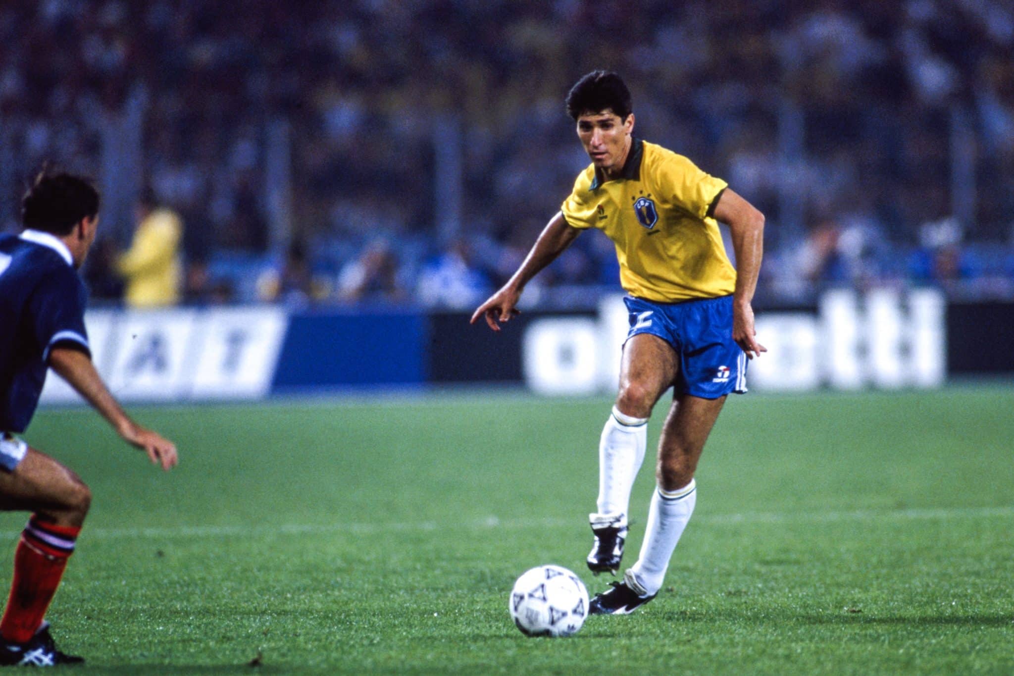 Alfinetadas entre jogadores de gera&ccedil;&otilde;es diferentes em nada ajudam o futebol brasileiro