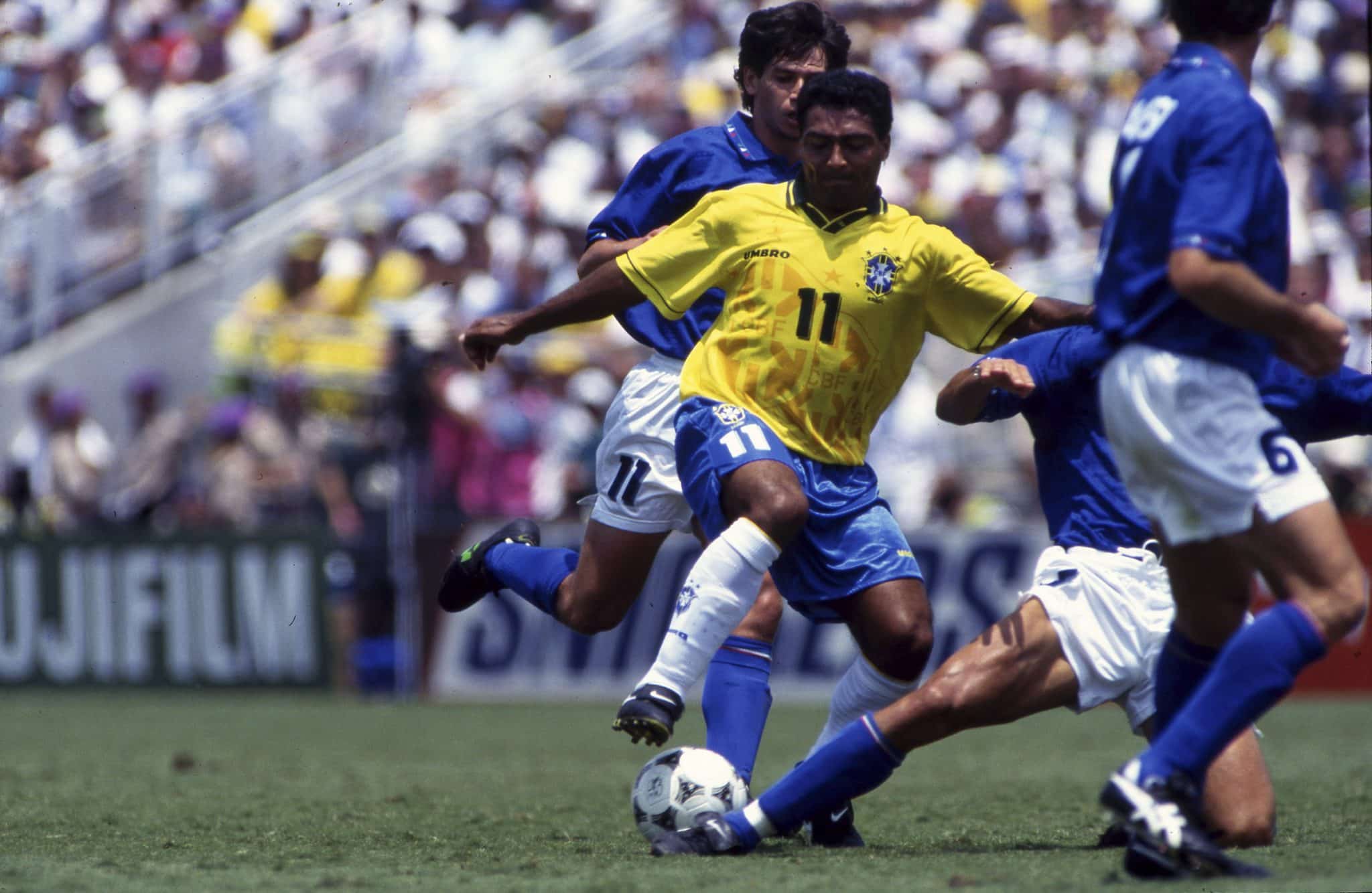 Foto: (IconSport) - Rom&aacute;rio pela sele&ccedil;&atilde;o brasileira