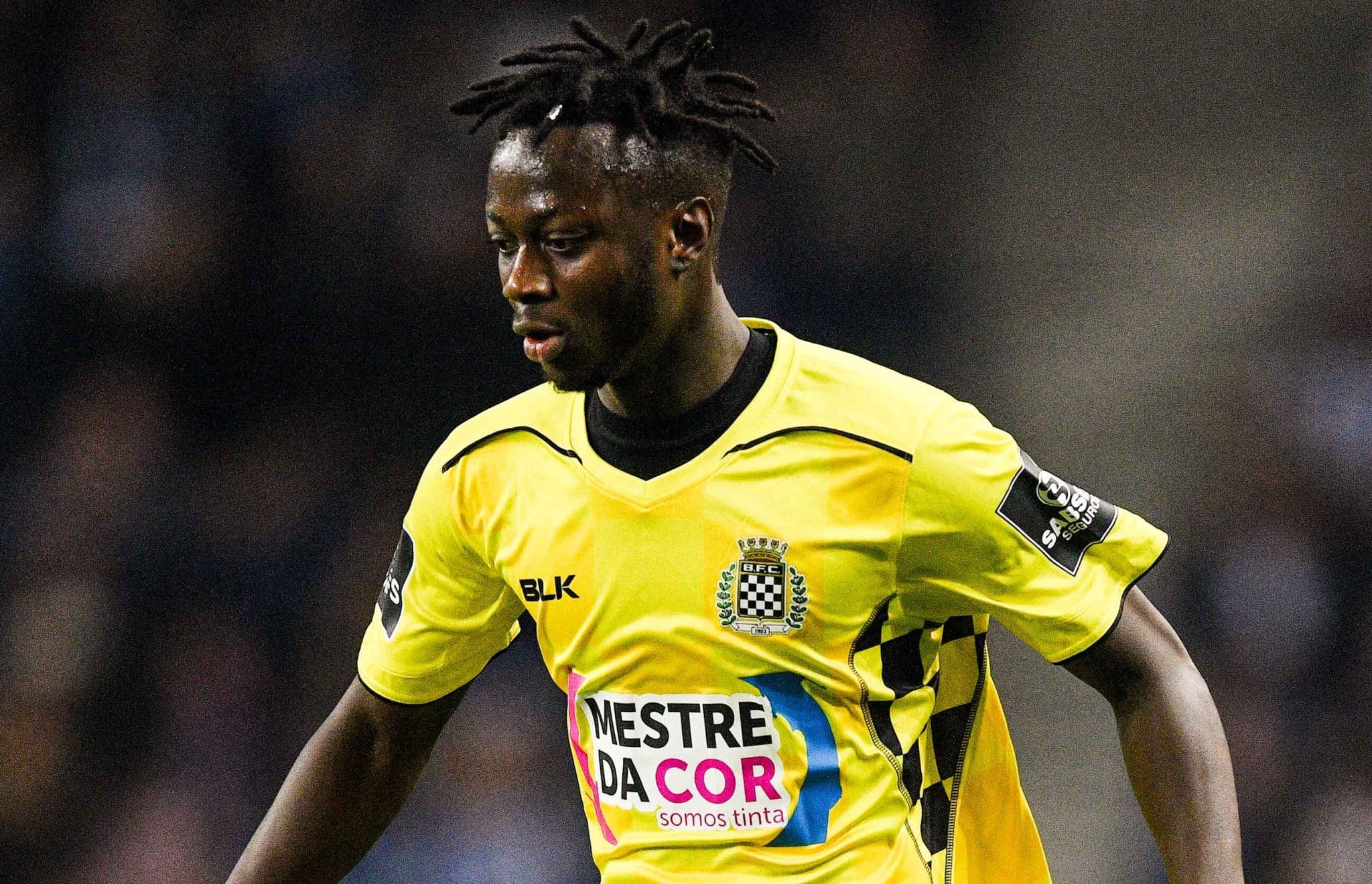 Valores e tempo de contrato: os detalhes do neg&oacute;cio entre Santos e atacante de G&acirc;mbia