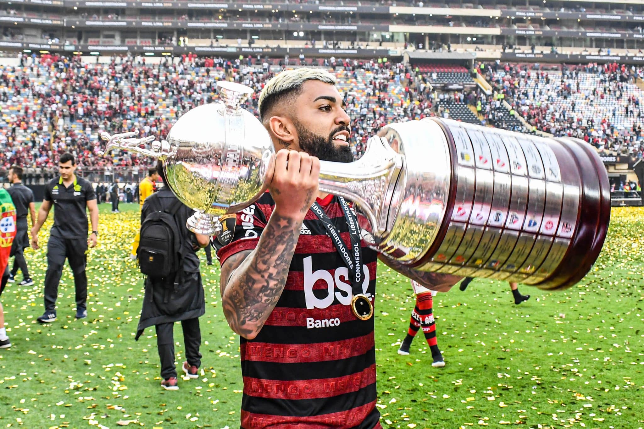 Foto: (IconSport) - Gabigol, bicampe&atilde;o da Libertadores com o Flamengo