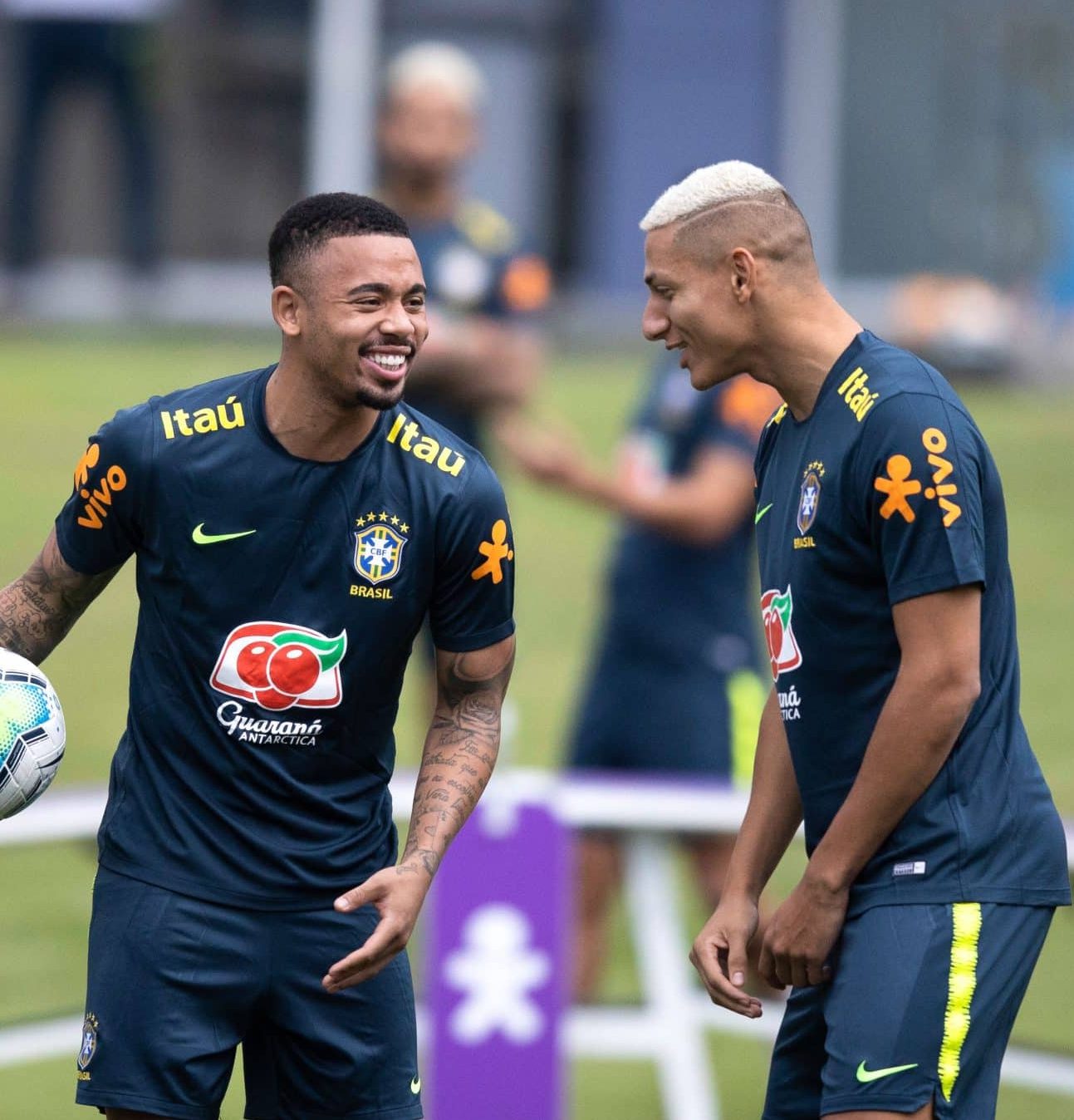 Gabriel Jesus e Richarlison na mira do Al-Ahli, da Ar&aacute;bia Saudita. Foto: Icon Sport