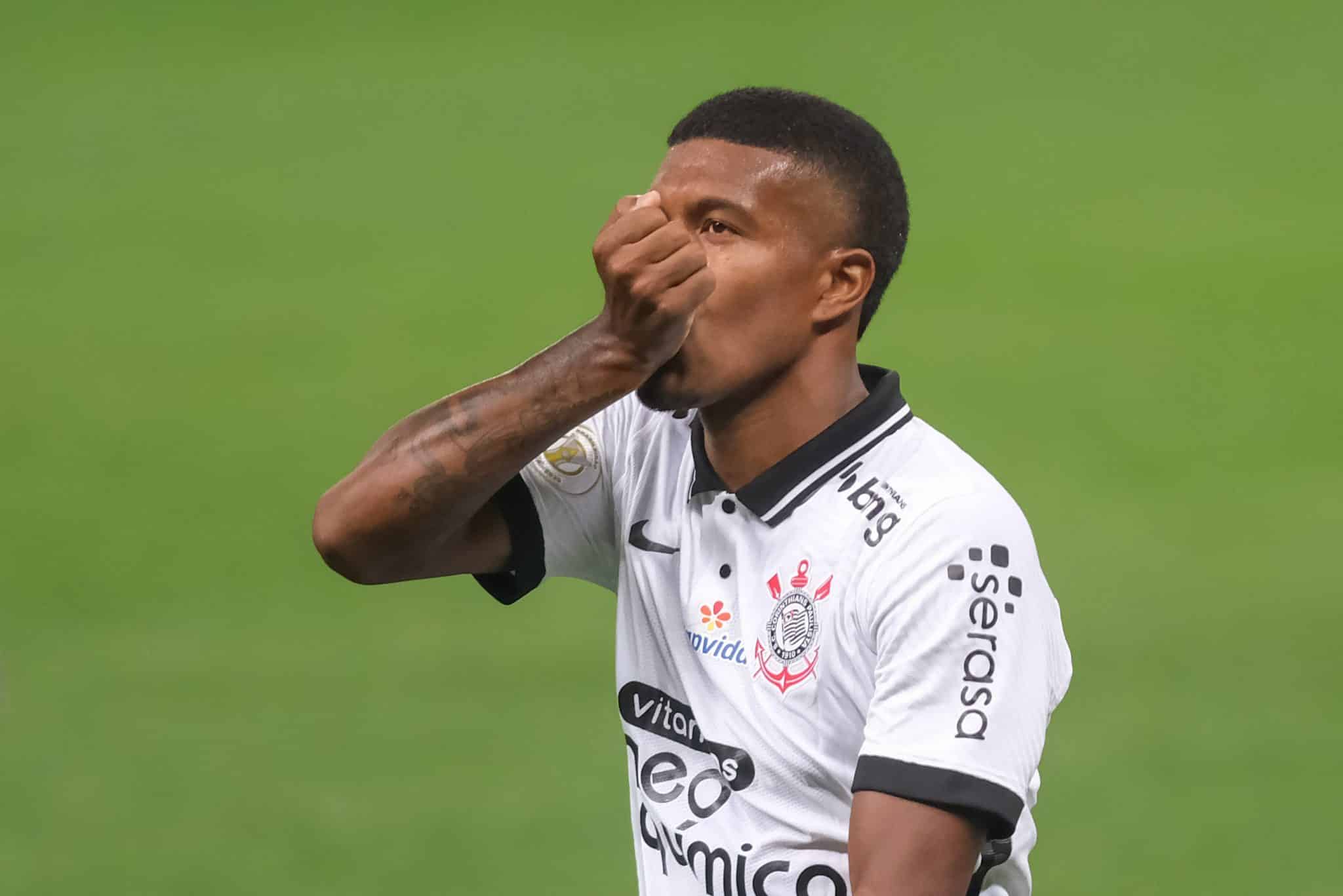 Como L&eacute;o Natel estremeceu a rela&ccedil;&atilde;o entre diretorias de Corinthians e Santos?