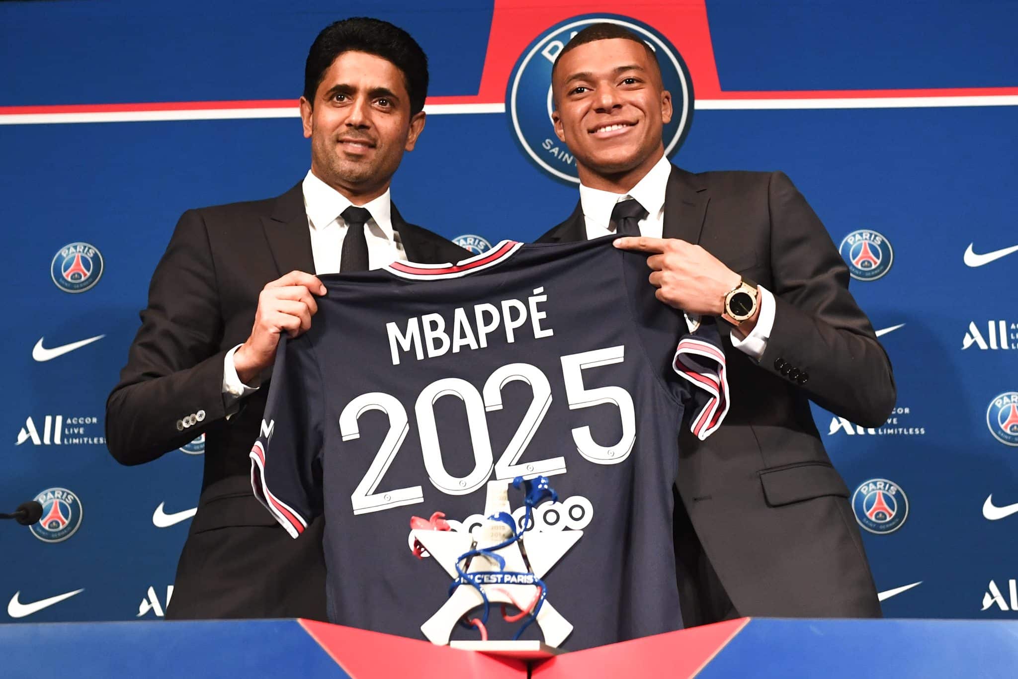 Em maio de 2022, Mbapp&eacute; renovou com o PSG por mais duas temporadas, com a possibilidade de estender o contrato at&eacute; 2025. Foto: Icon Sport