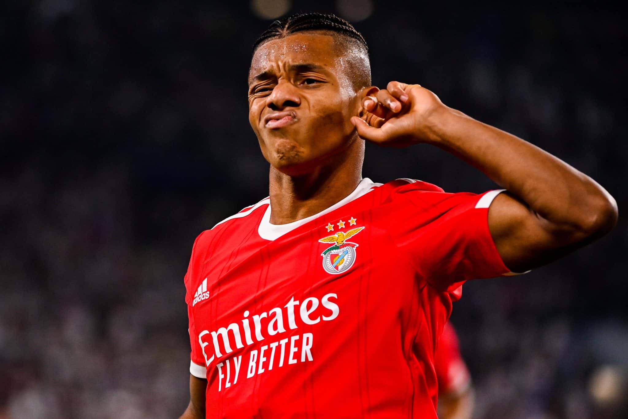 David Neres aguarda a&ccedil;&atilde;o do PSG para definir futuro na janela