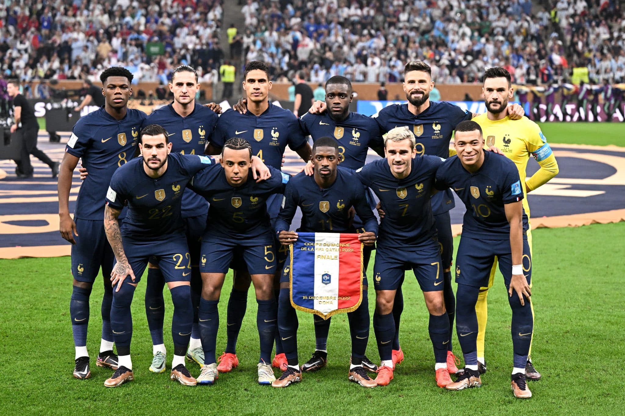 Foto: (IconSport) - Time da Fran&ccedil;a na final da Copa do Mundo 2022, contra a Argentina