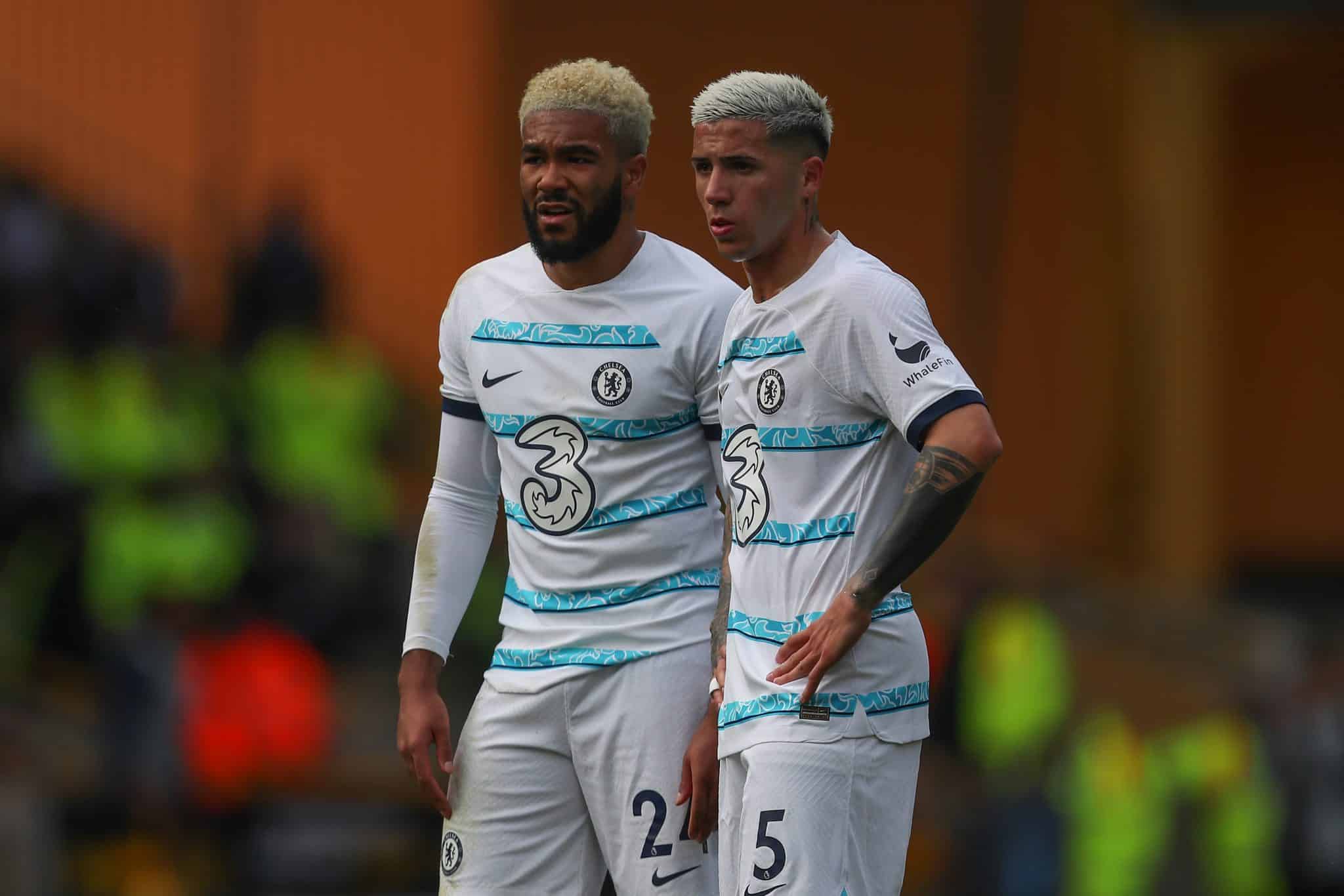 Reece James e Enzo Fern&aacute;ndez em a&ccedil;&atilde;o pelo Chelsea