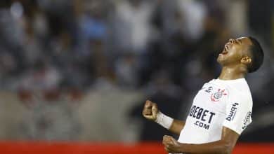 Corinthians prev&ecirc; guerra inglesa por Wesley, mas n&atilde;o tem pressa para negociar o jogador