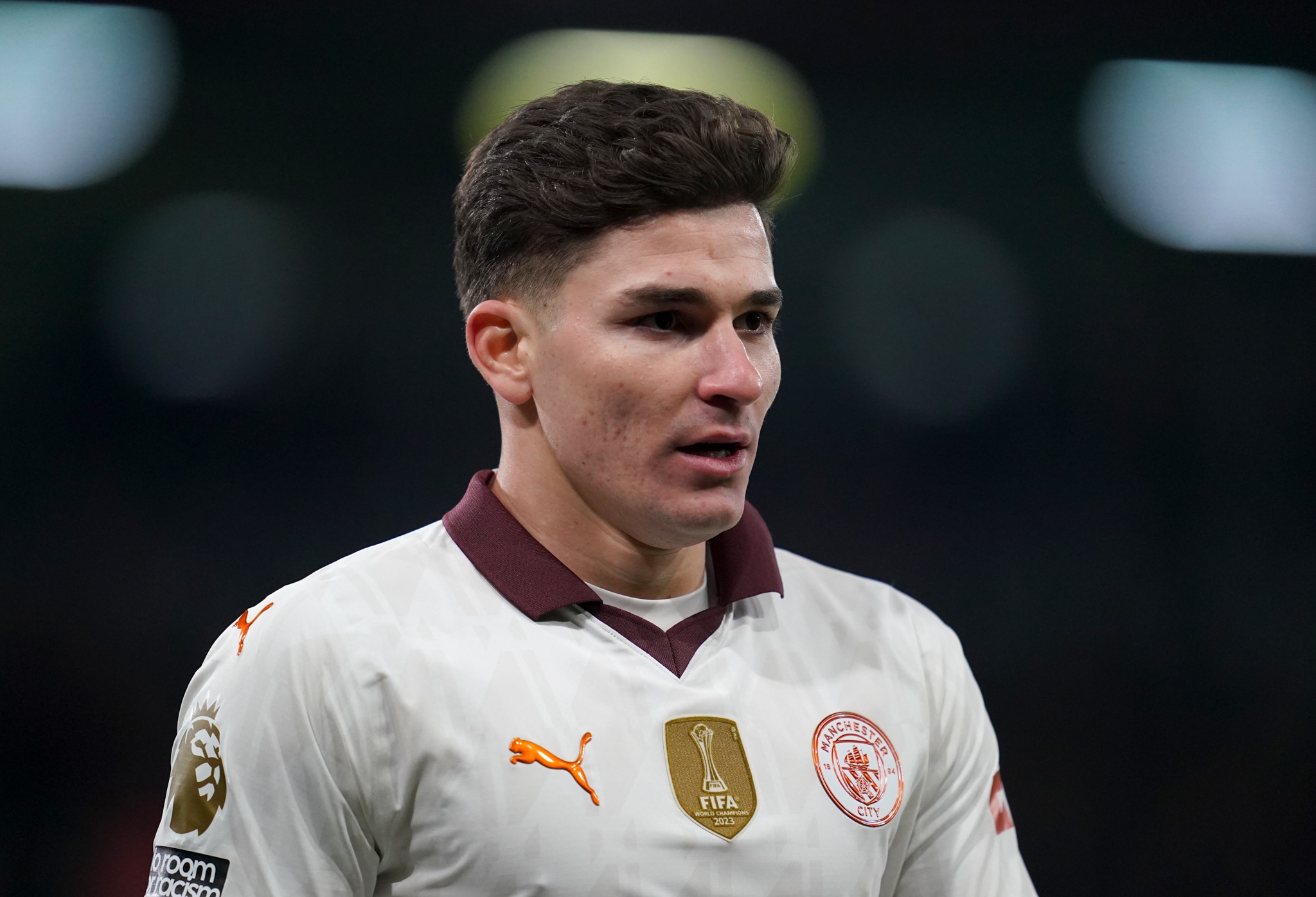 Manchester City tenta resolver impasse com Juli&aacute;n &Aacute;lvarez, que est&aacute; na mira do PSG