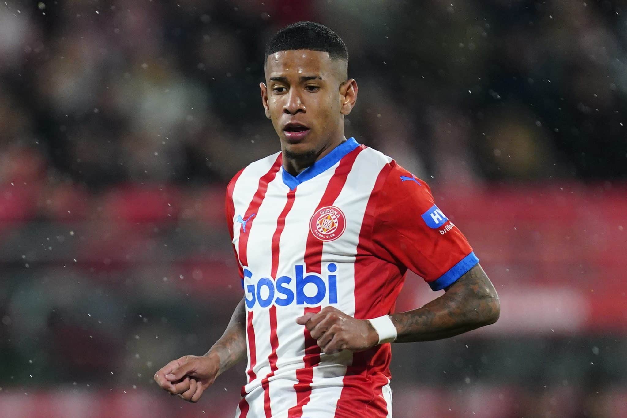 Na temporada 2023/2024, Savinho garantiu 11 gols e 10 assist&ecirc;ncias ao Girona FC em 41 jogos. Foto: Icon Sport