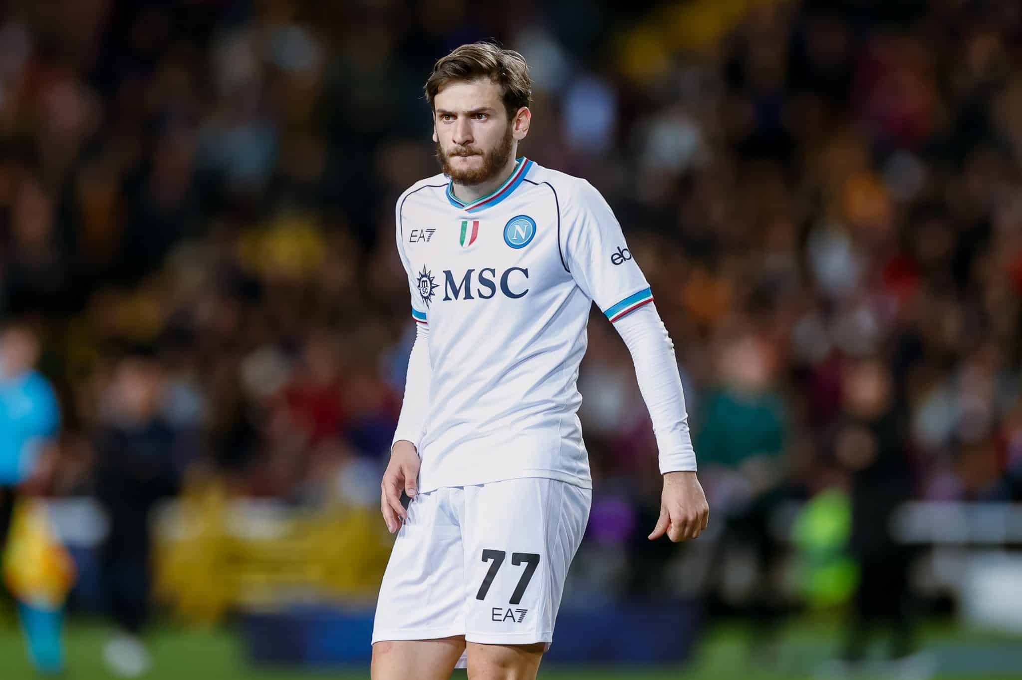 Antonio Conte, novo t&eacute;cnico do Napoli, confirmou a perman&ecirc;ncia de Kvaratskhelia na temporada 2023/2024. Foto: Icon Sport