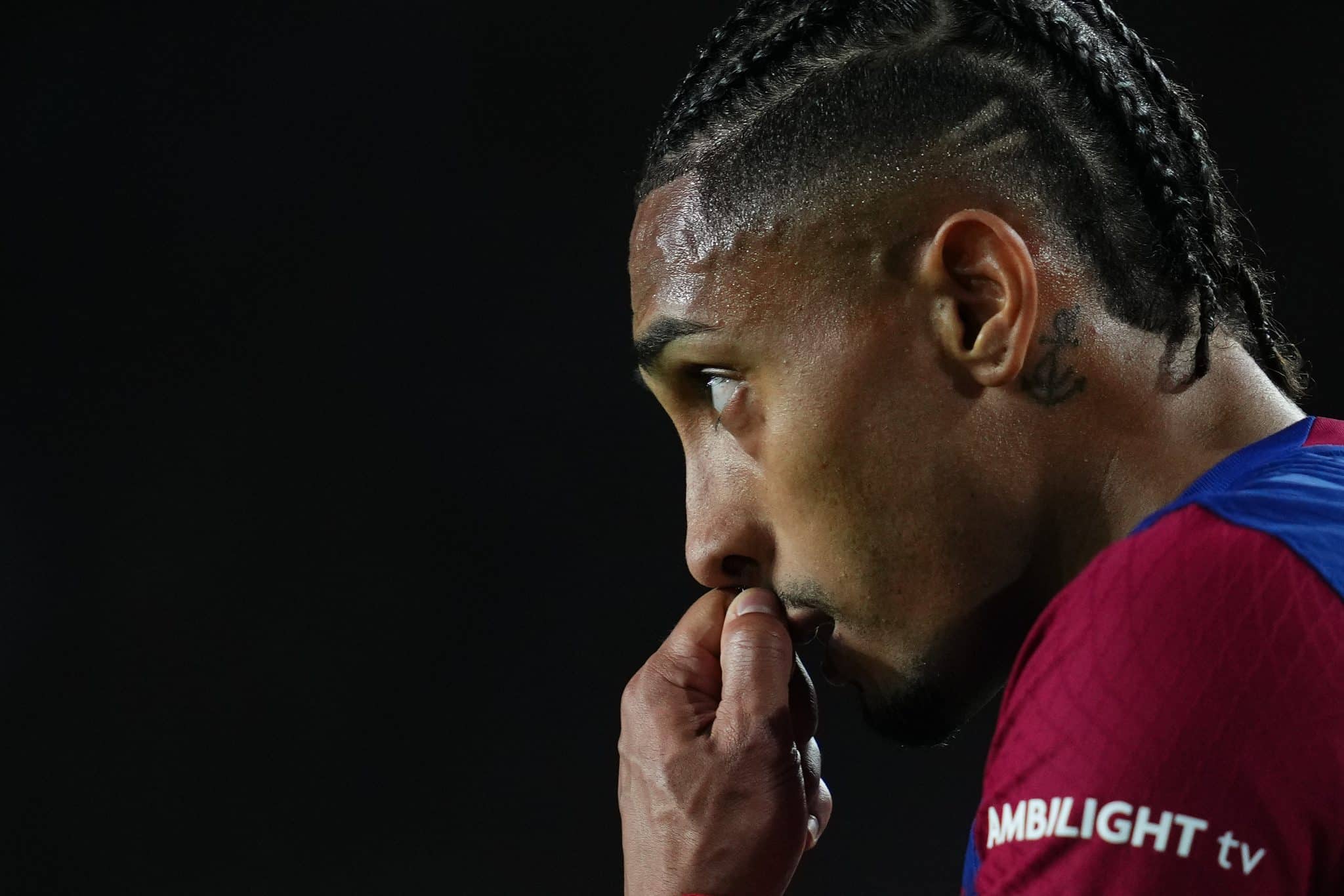 Por que o Barcelona quer negociar Raphinha com o futebol saudita