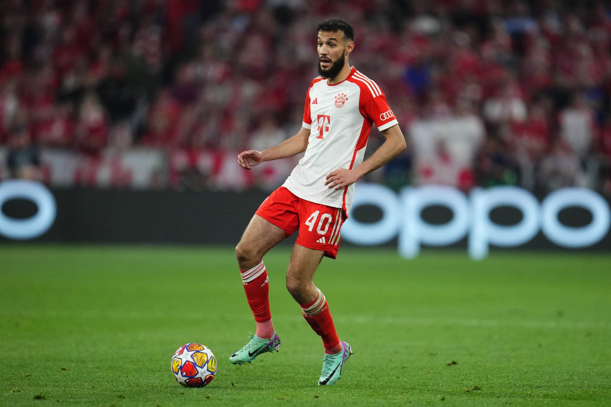 Foto: (IconSport) - Noussair Mazraoui, do Bayern de Munique