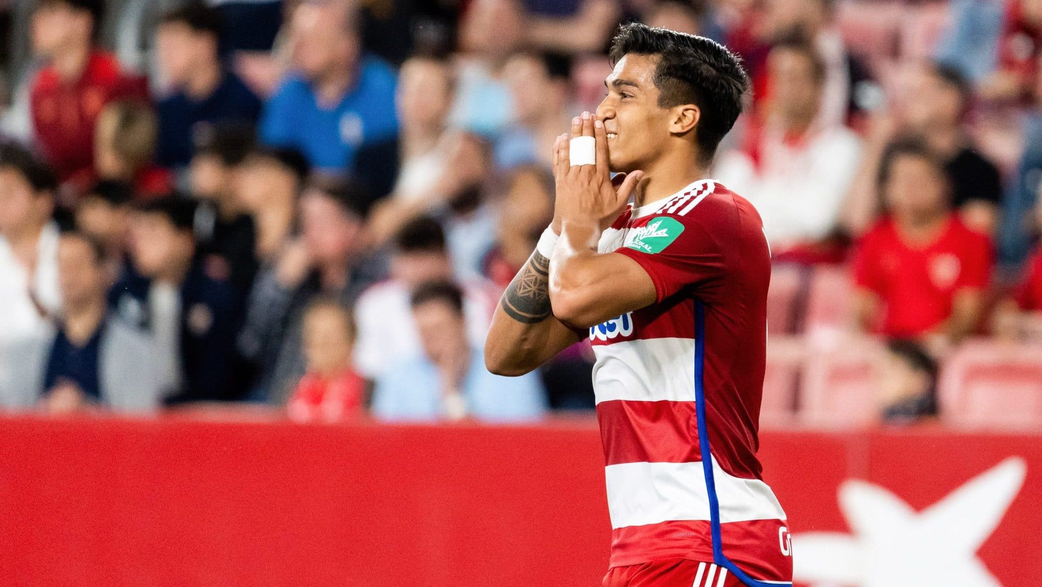 Quem &eacute; o centroavante que o Gr&ecirc;mio buscou para suprir aus&ecirc;ncia de Diego Costa