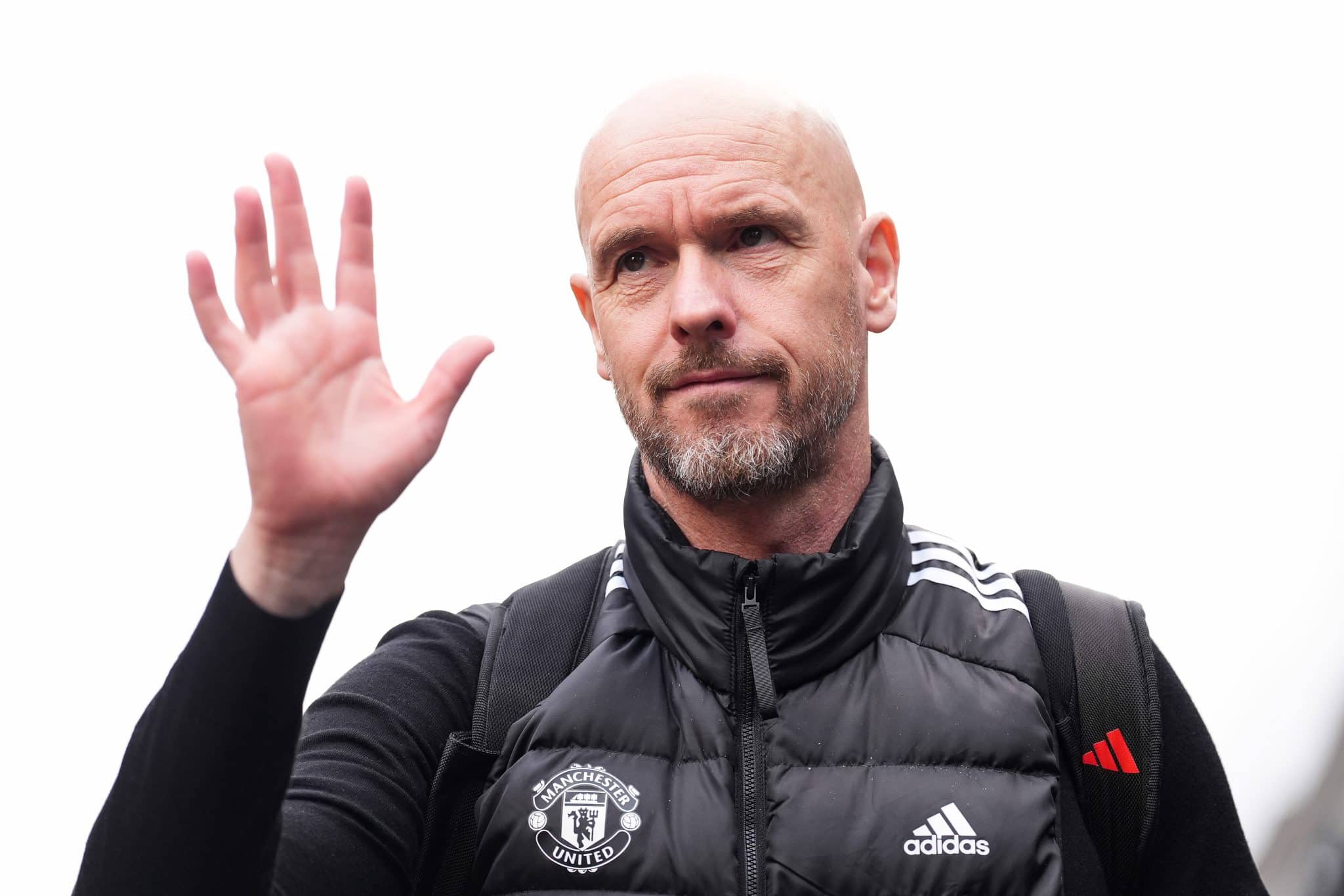 Ex-Barcelona, destaque eslovaco e jovem ingl&ecirc;s: a lista do United para refor&ccedil;ar a lateral