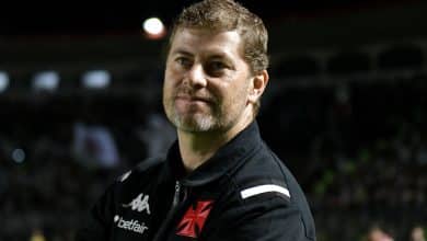 Interino do Vasco s&oacute; est&aacute; atr&aacute;s de Artur Jorge e Abel Ferreira em ranking do Brasileiro