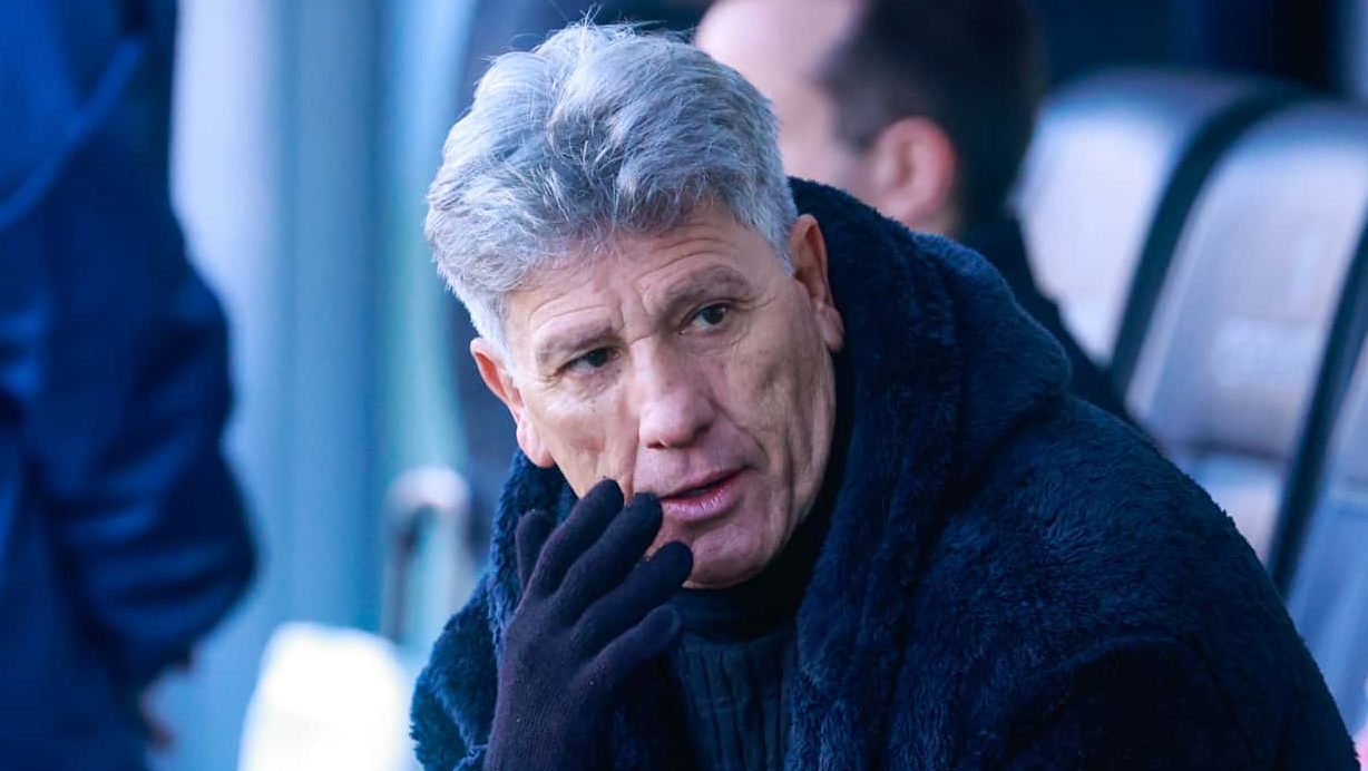 Como Renato, enfim, encontrou uma forma para o Gr&ecirc;mio jogar sem centroavante