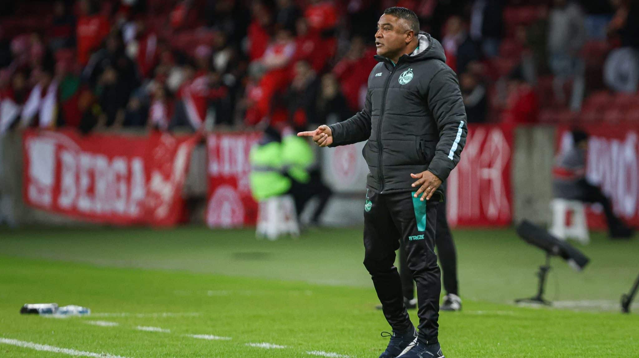 Roger aceita proposta do Internacional e pode se tornar &lsquo;persona non grata&rsquo; nos tr&ecirc;s maiores clubes do RS