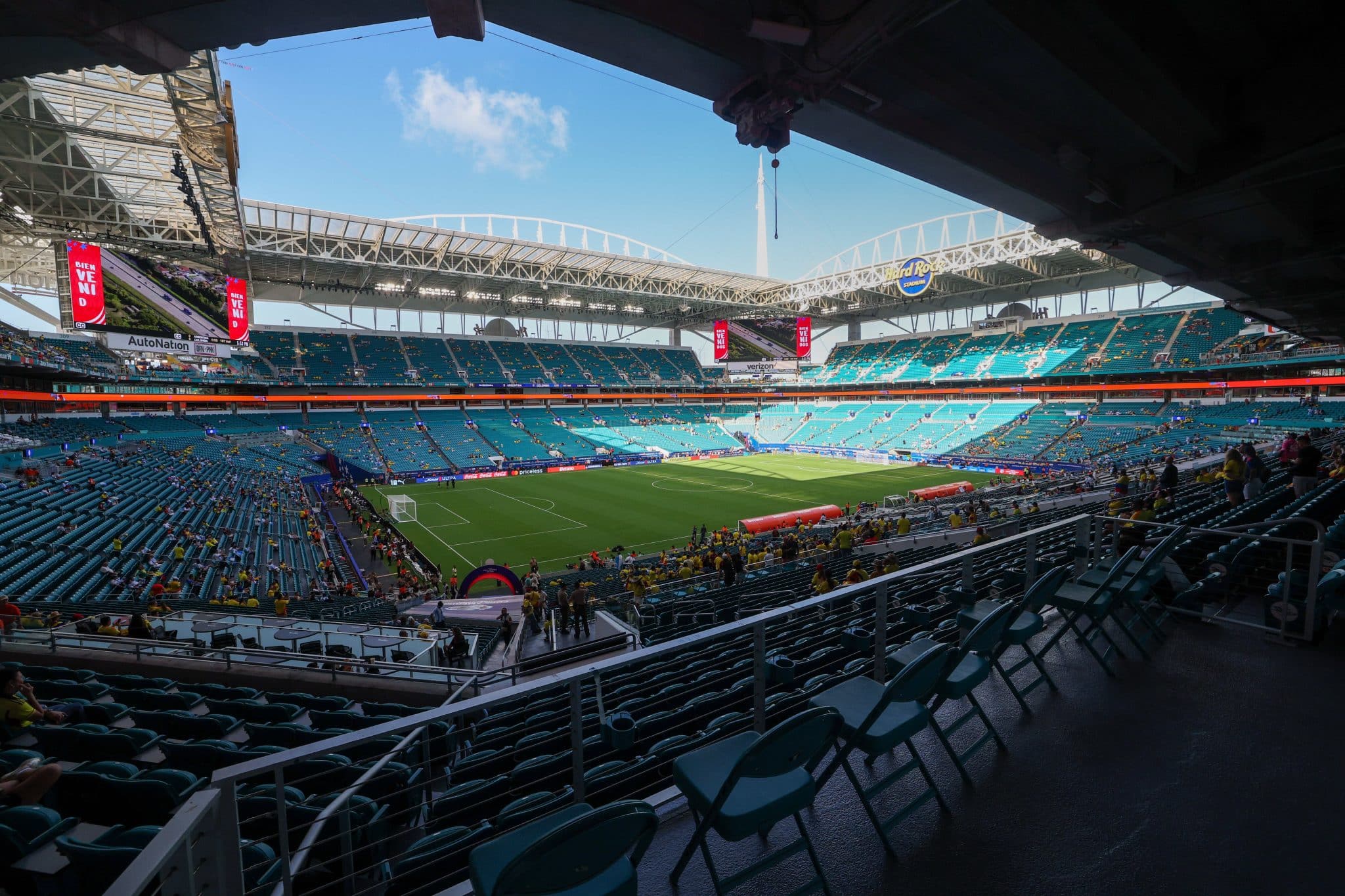 Tentativa de invas&atilde;o de torcedores ao est&aacute;dio atrasa final da Copa Am&eacute;rica