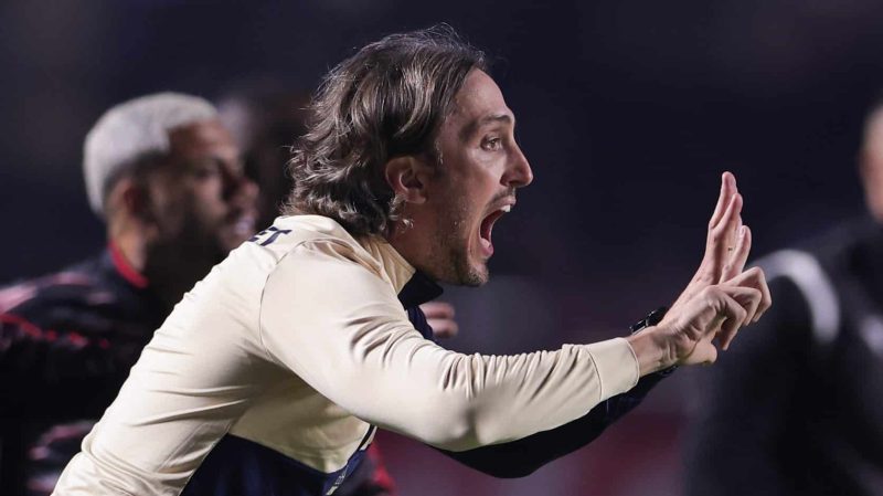 Derrota para o Atlético-MG é prova de que Zubeldía precisa mudar comportamento no São Paulo