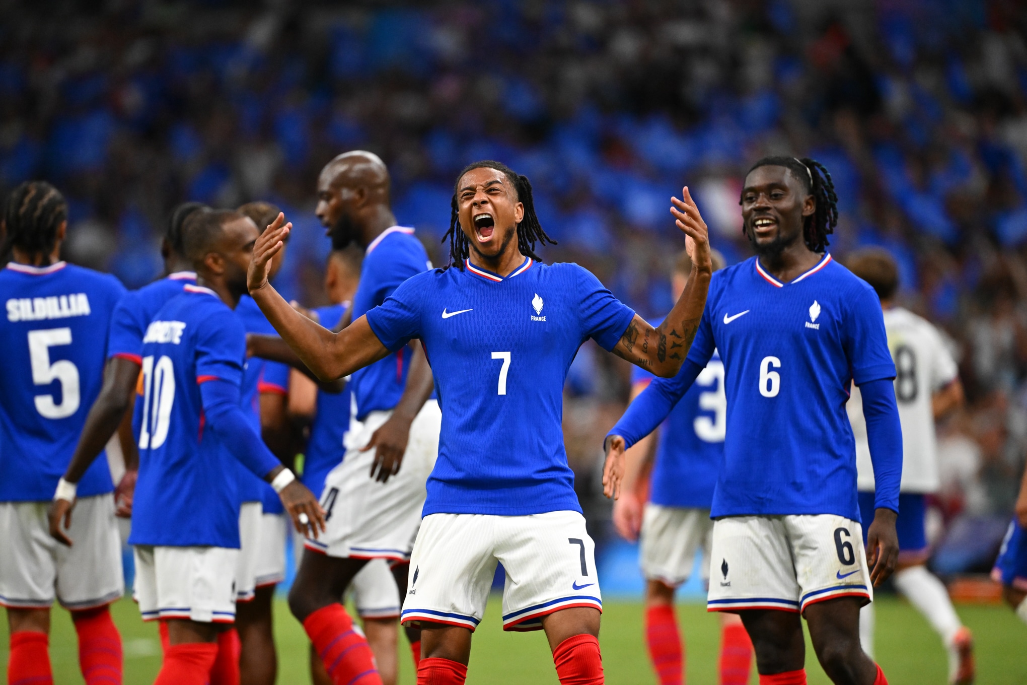 Olise em a&ccedil;&atilde;o pela sele&ccedil;&atilde;o francesa nas Olimp&iacute;adas