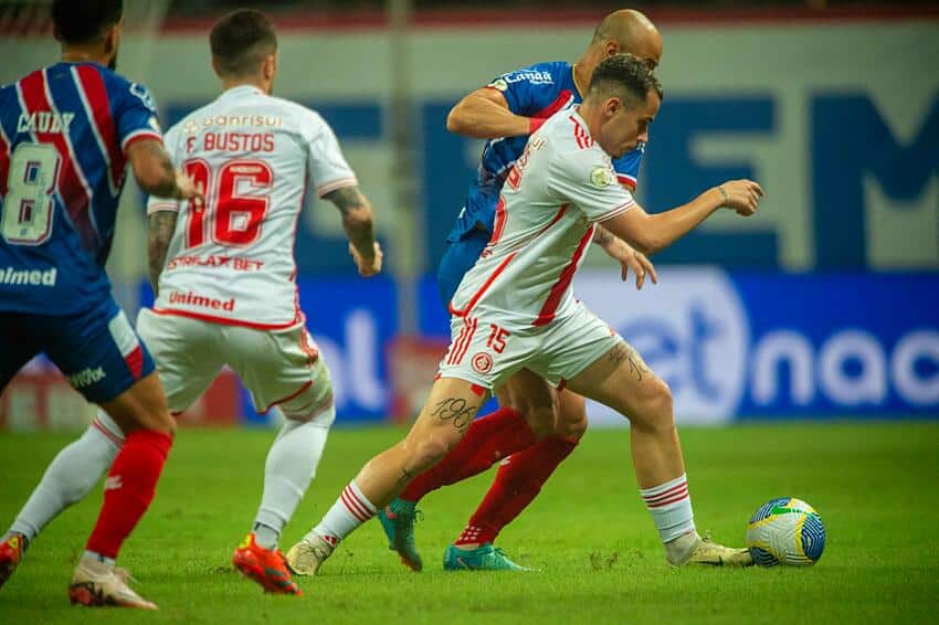 Internacional e Bahia fazem jogo disputado em Salvador