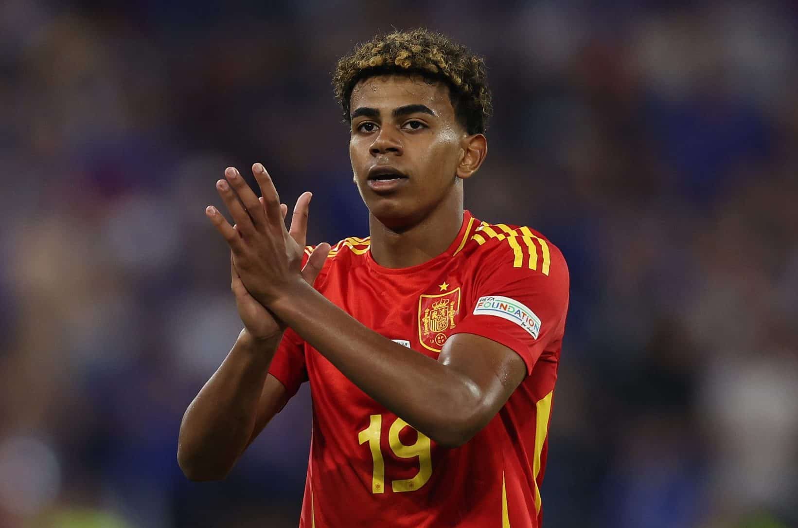 &lsquo;Sublime&rsquo;: Gola&ccedil;o de Lamine Yamal faz imprensa francesa se render ao seu brilhantismo