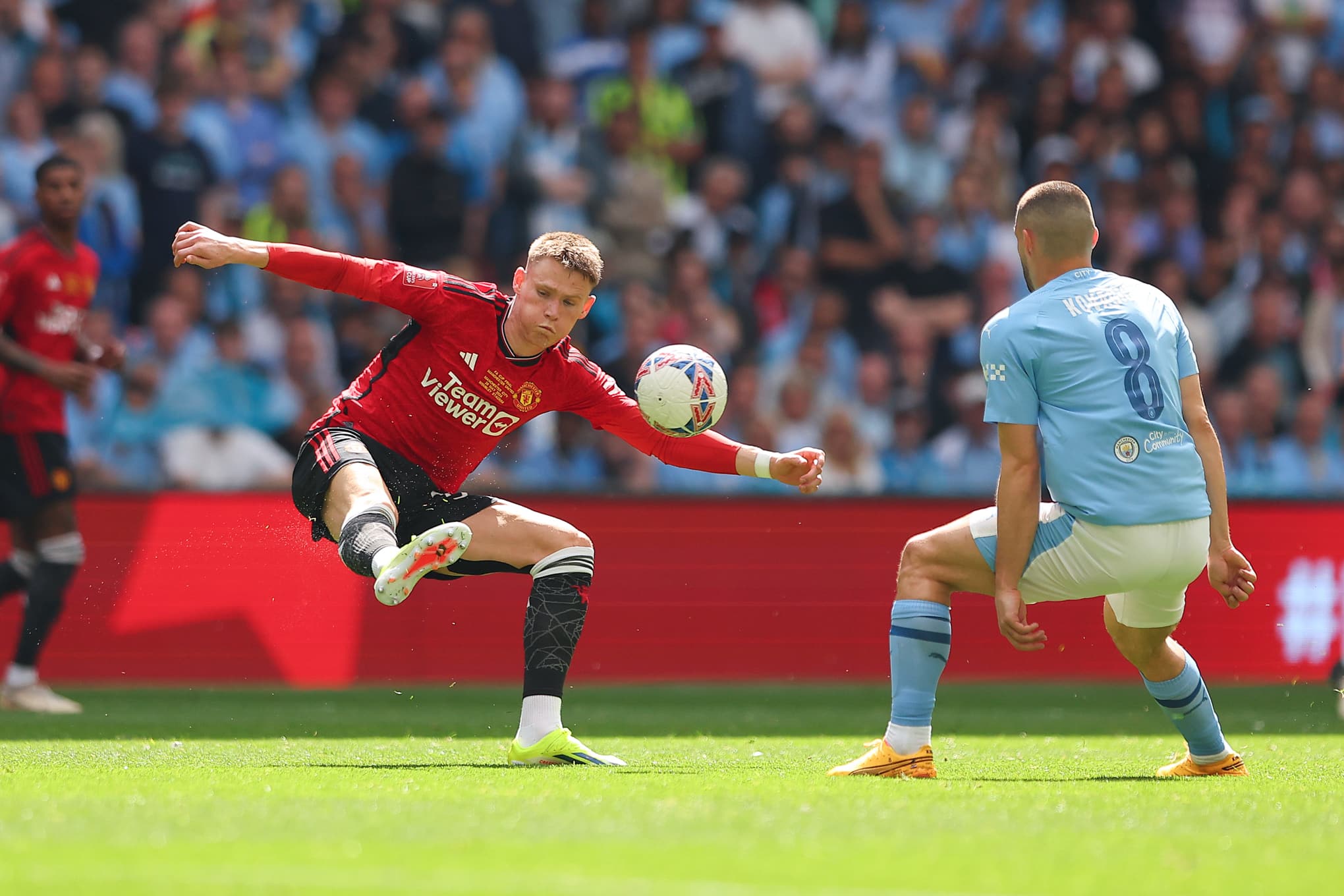 United recebe oferta por McTominay, mas s&oacute; negociar&aacute; jogador pelo dobro do valor. 