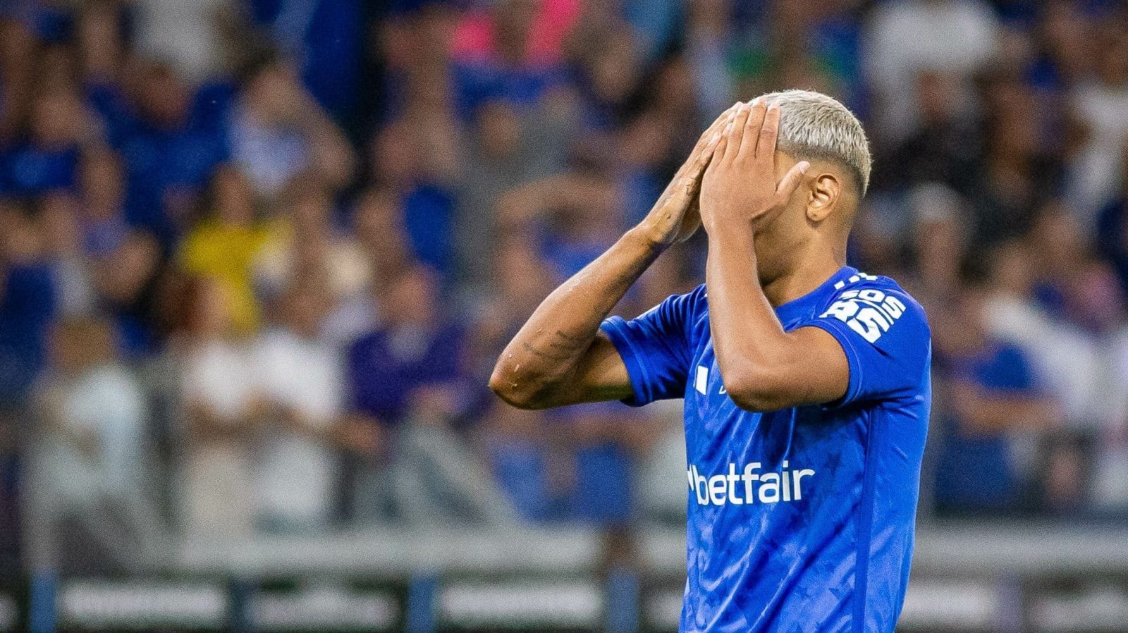 No Z4 dos melhores ataques: metade de 2024 passou e problema do Cruzeiro segue o mesmo