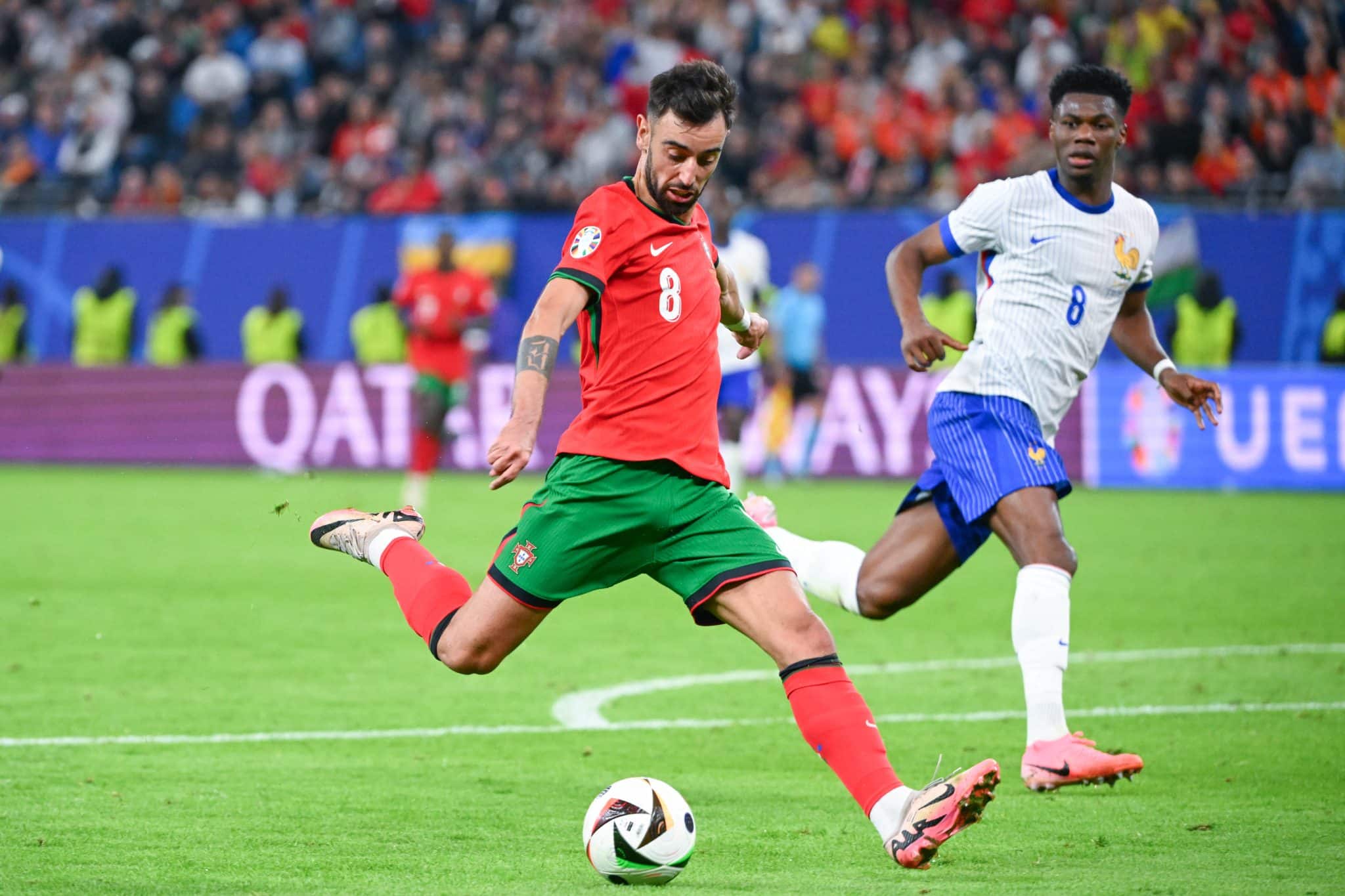 Al&eacute;m de Jo&atilde;o Neves, PSG aposta na contrata&ccedil;&atilde;o de Bruno Fernandes