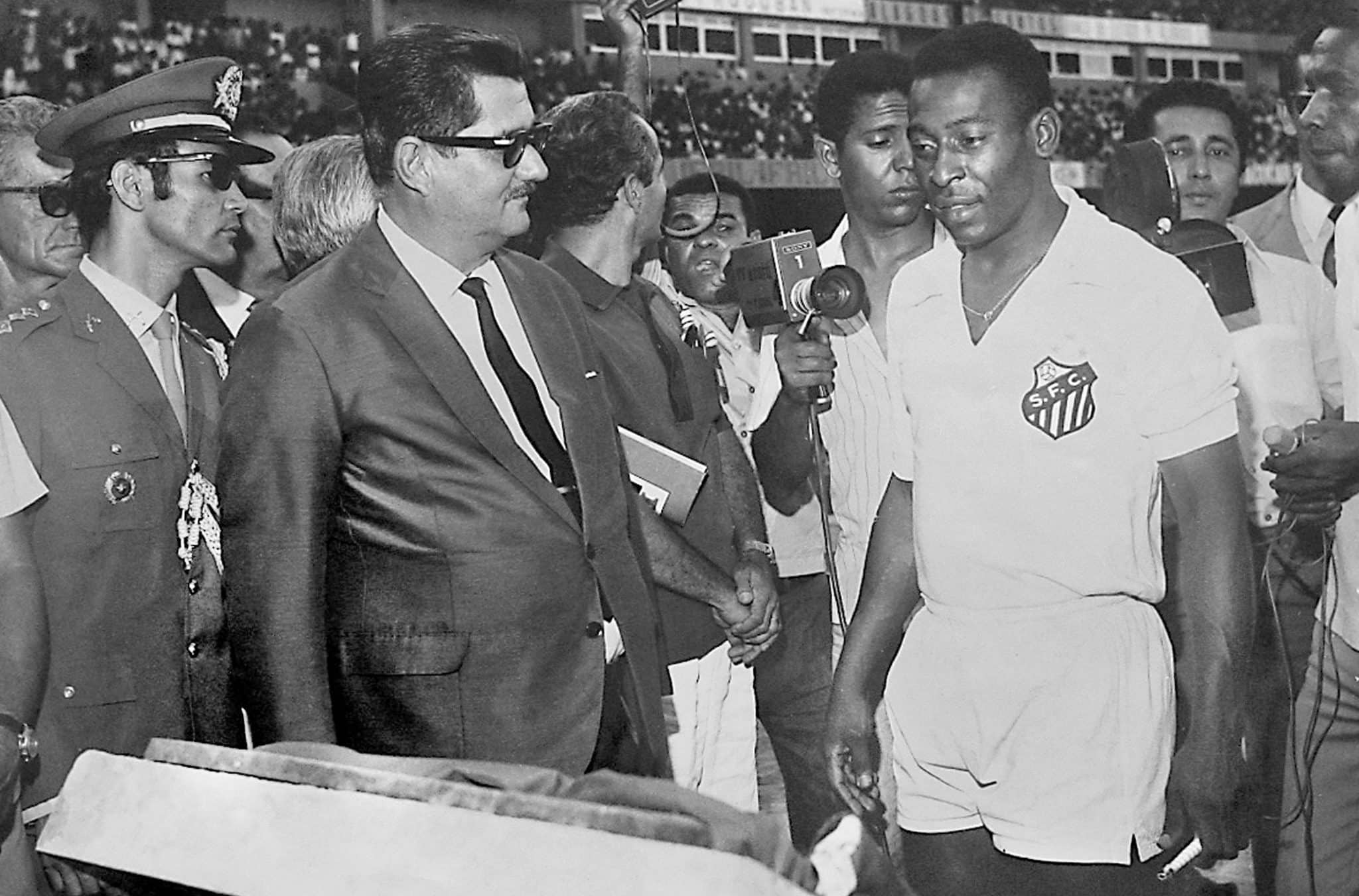 Contra o CRB, Santos volta ao est&aacute;dio que viu nascer ap&oacute;s Pel&eacute; &lsquo;convencer&rsquo; governador