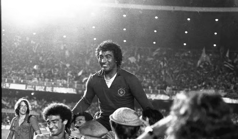 Morre Tobias, goleiro do Corinthians em diferentes momentos hist&oacute;ricos, aos 75 anos