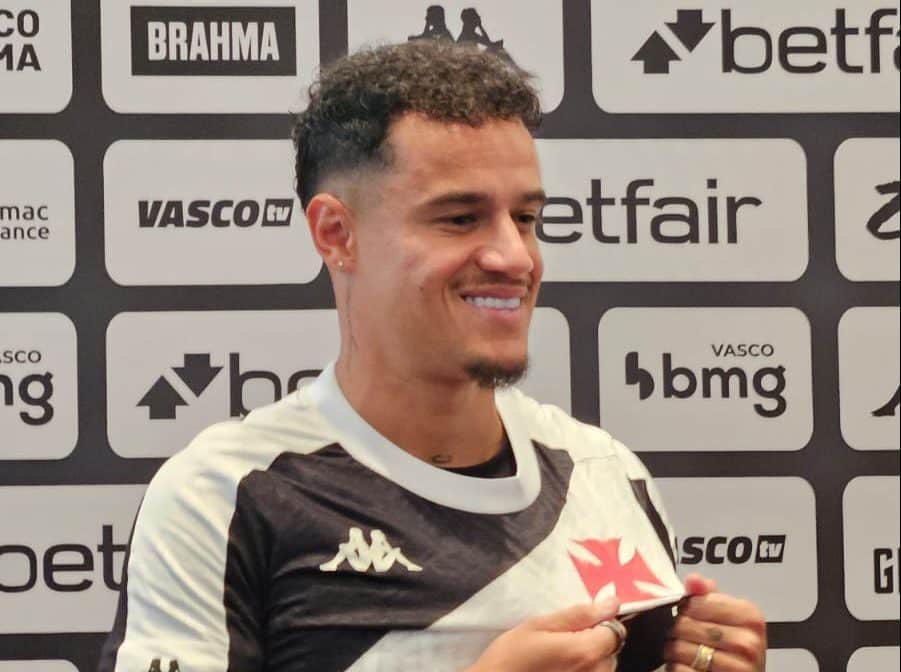 Coutinho quer retribuir ao Vasco e ser refer&ecirc;ncia para outros crias do clube