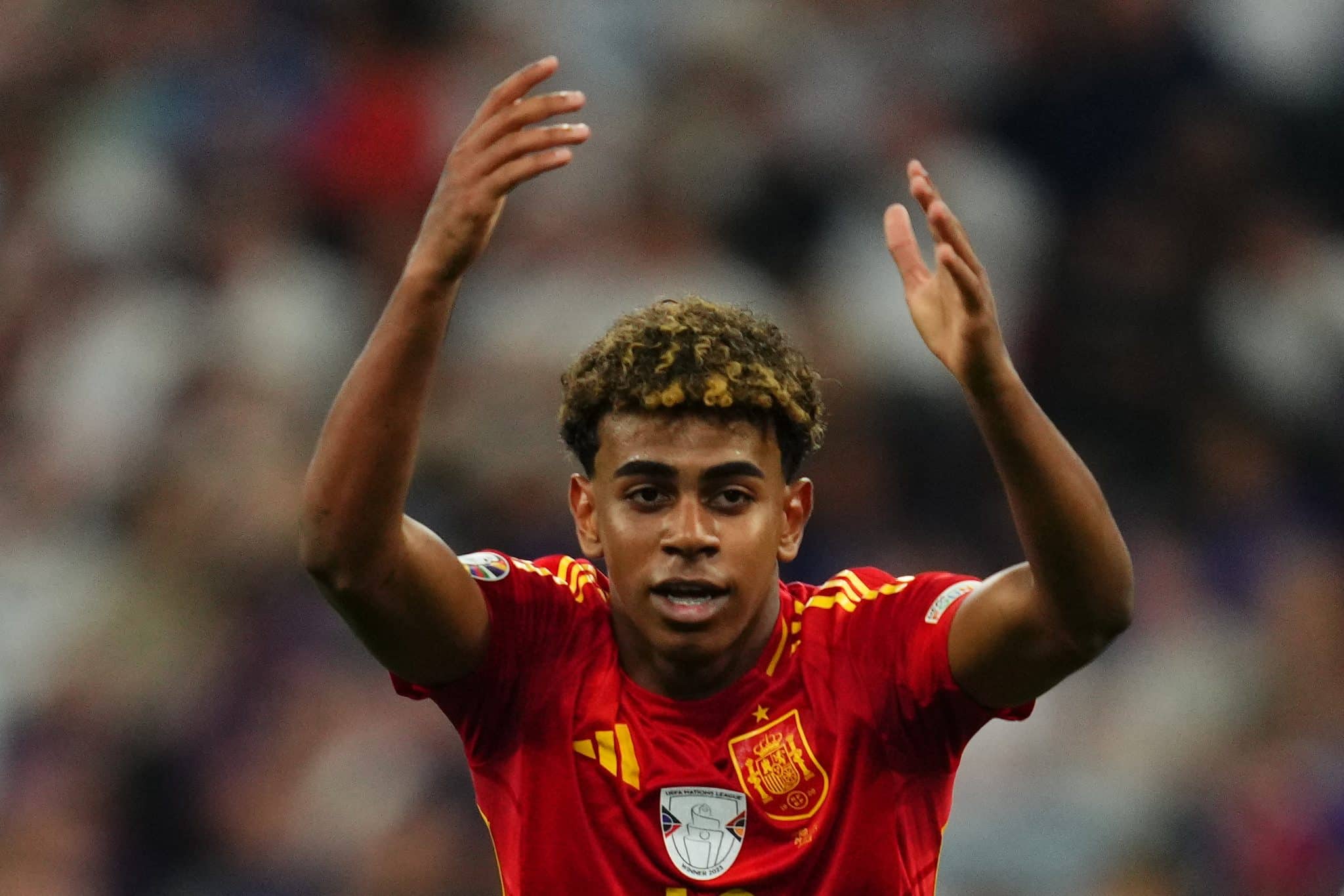 O &lsquo;adulto&rsquo; Yamal fala sobre compara&ccedil;&otilde;es com Messi, sonho da Espanha e recordes na Eurocopa