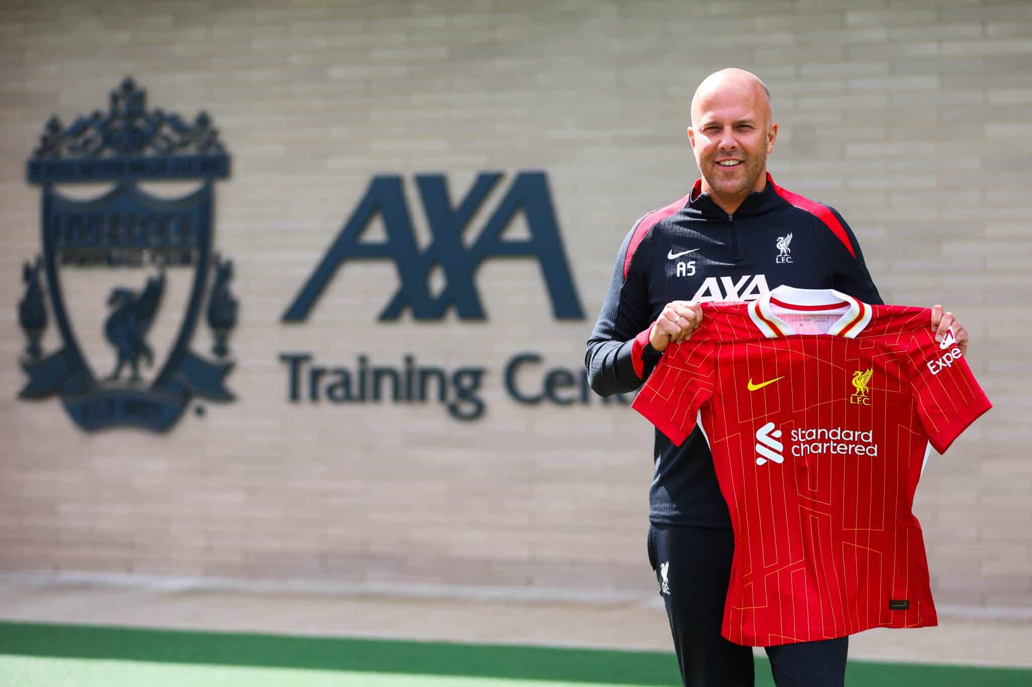 Apresenta&ccedil;&atilde;o de Arne Slot no Liverpool 