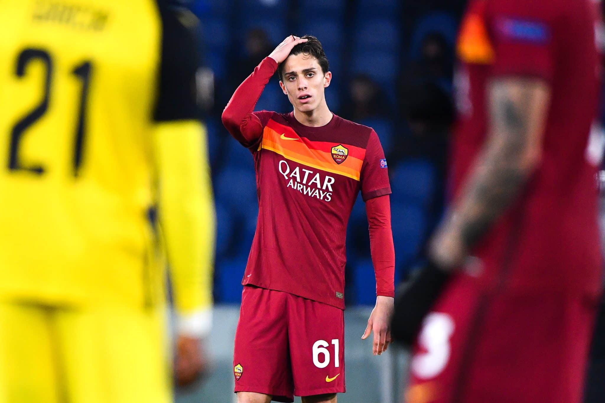 Riccardo Calafiori jogando pela Roma, clube que o revelou