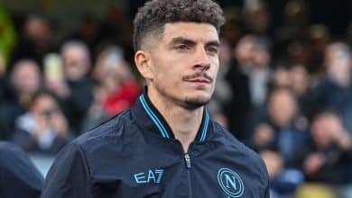 &lsquo;N&atilde;o foi por Conte&rsquo;: Di Lorenzo encerra pol&ecirc;mica e explica perman&ecirc;ncia no Napoli