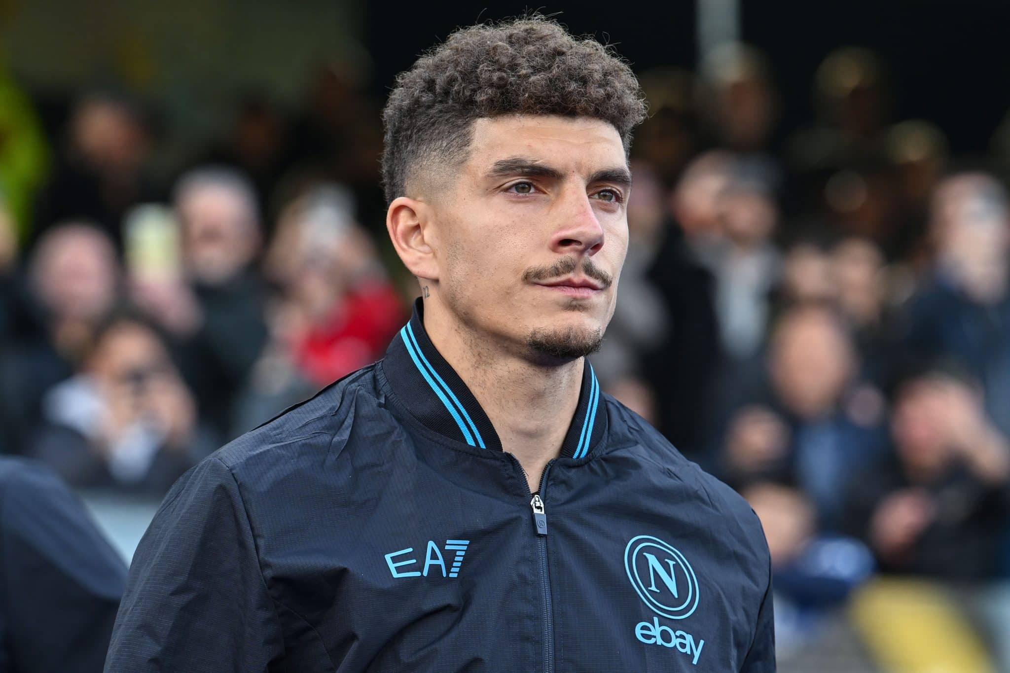 &lsquo;N&atilde;o foi por Conte&rsquo;: Di Lorenzo encerra pol&ecirc;mica e explica perman&ecirc;ncia no Napoli