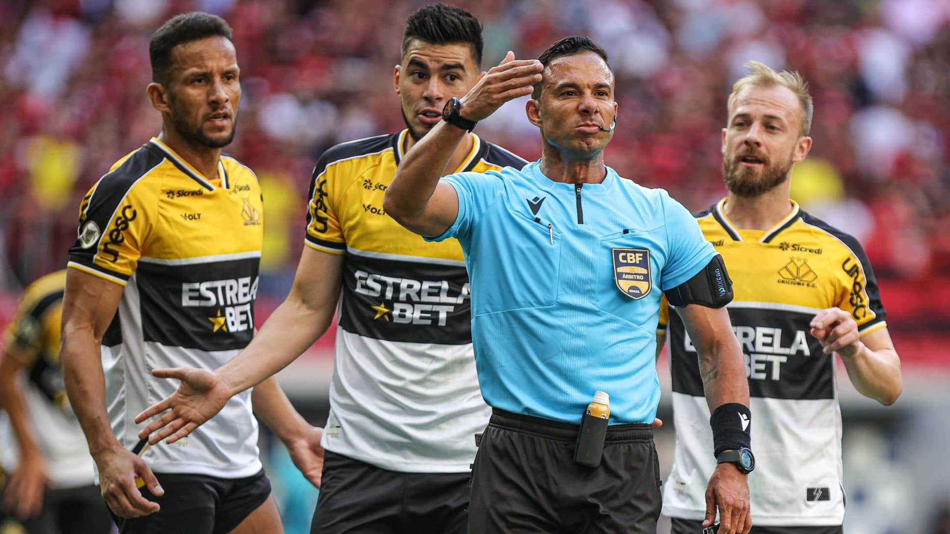 P&ecirc;nalti inusitado para o Flamengo foi bem marcado? Conhe&ccedil;a a regra