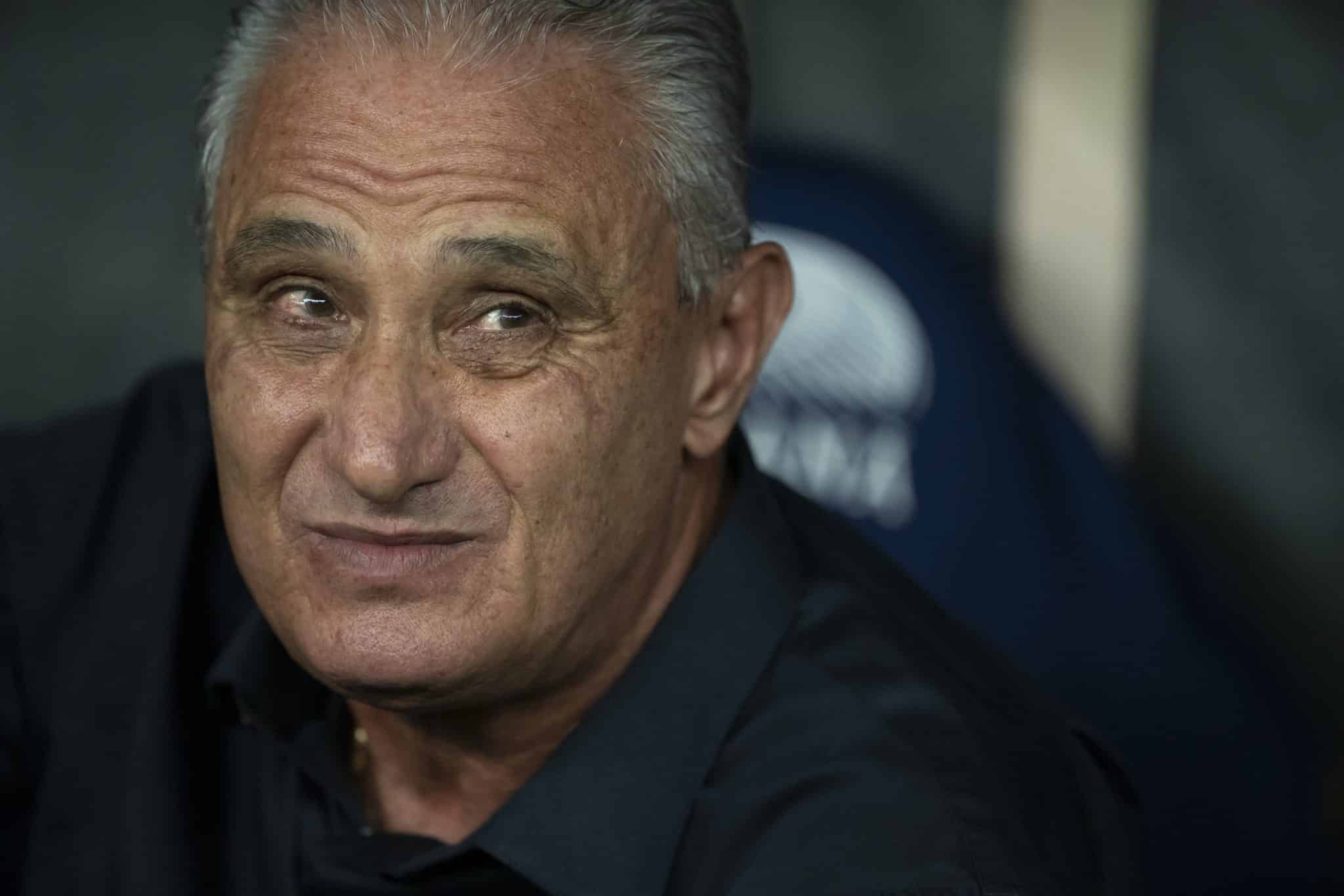 Tite faz apelo contra vaias da torcida do Flamengo e reclama da arbitragem