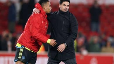Arteta abra&ccedil;a Gabriel Jesus no Arsenal e cr&ecirc; em volta por cima do atacante brasileiro