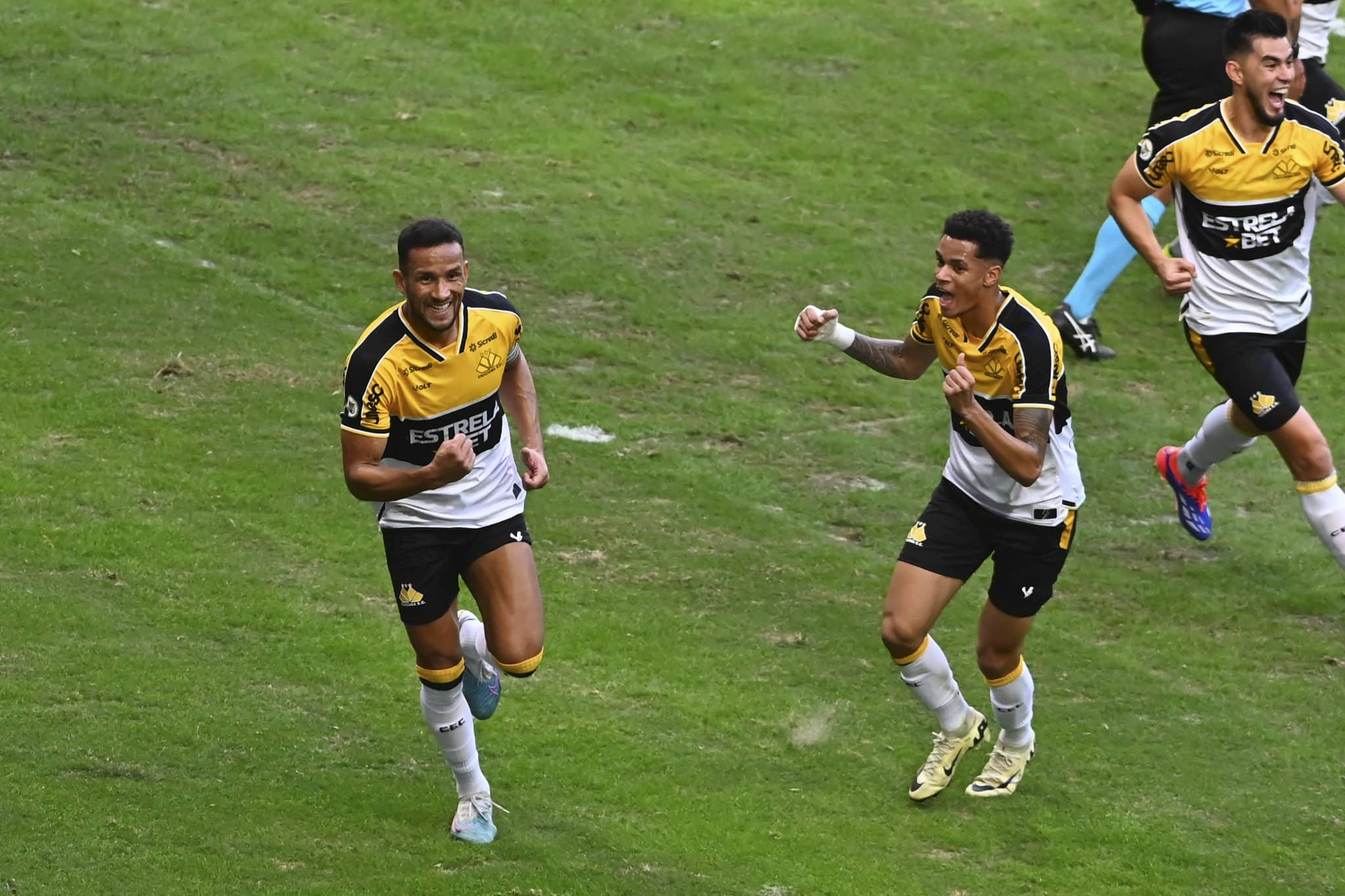 Gramado do Man&eacute; Garrincha