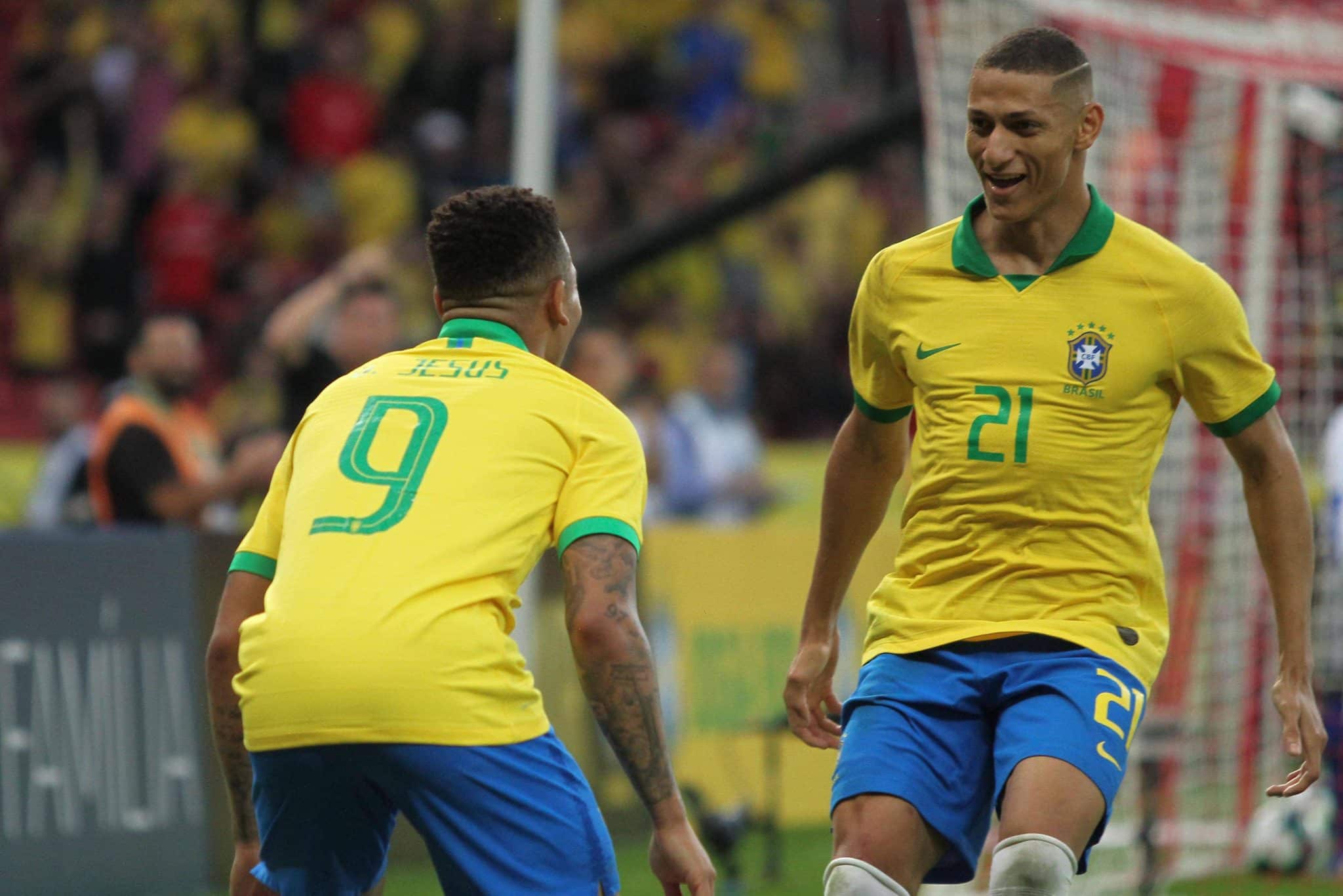 Richarlison e Gabriel Jesus s&atilde;o alvo do mesmo clube para deixar Premier League