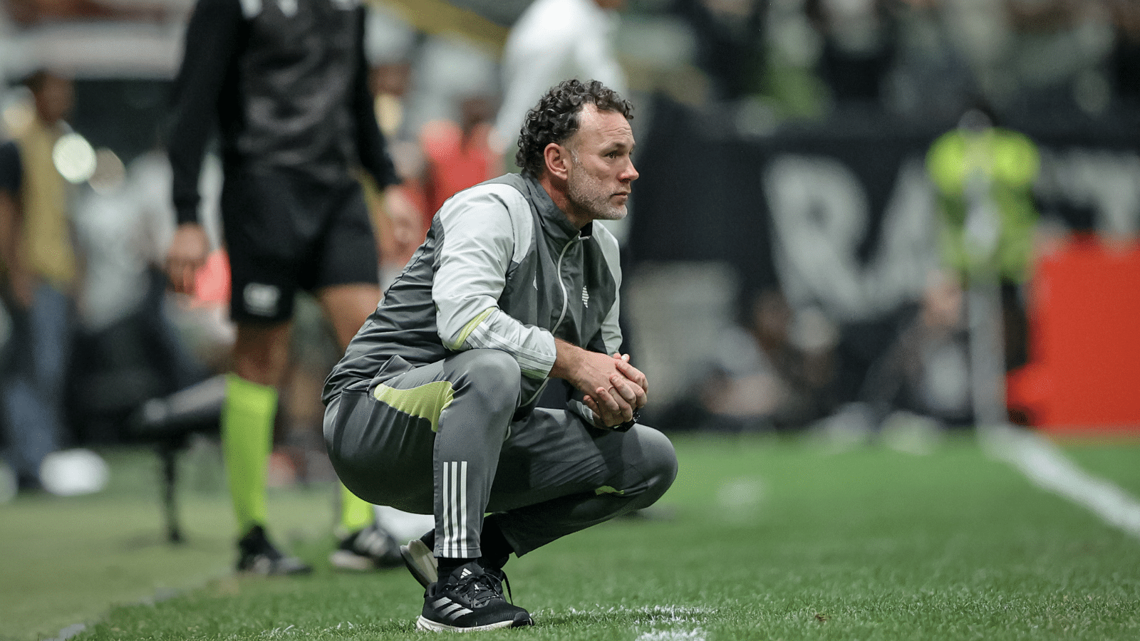 &lsquo;Temos que resolver urgentemente&rsquo;: fragilidade defensiva do Atl&eacute;tico-MG preocupa Milito